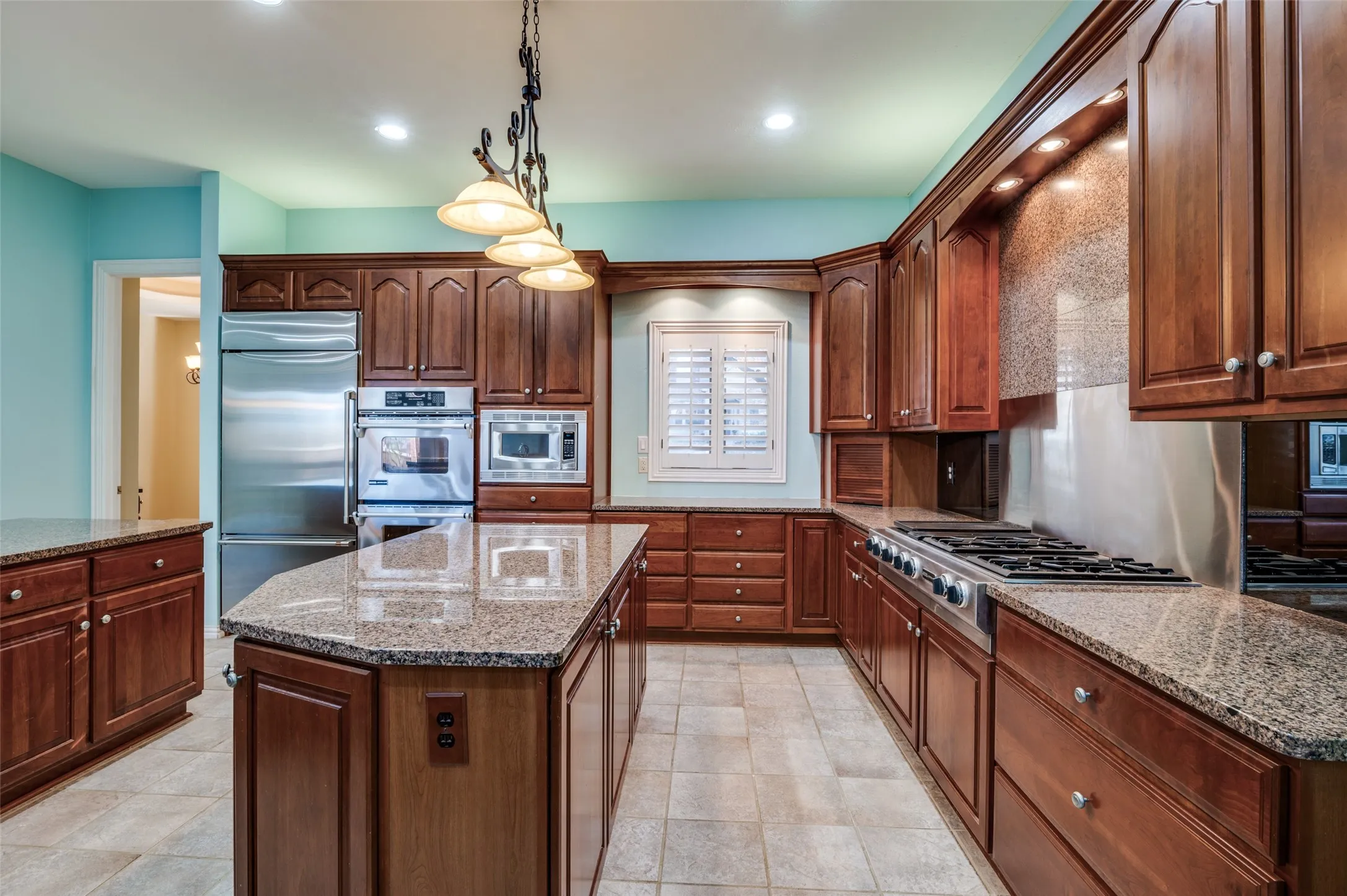 Single Family Residence For Sale in Denton County , 3504 Belmont Street, Denton, Texas 76210, 4 Bedroom, 3 Bathroom, 4 Garage spaces, 3,609 Sqft, built in 1999, Preowned, mls#21136776, Real Estate Agent in Denton, Homes For Sale in Denton county, Homes For Sale in Denton, Realtor in Denton Texas, Real Estate Brokerage Independent Realty Texas, Luminita Cordes Realtor