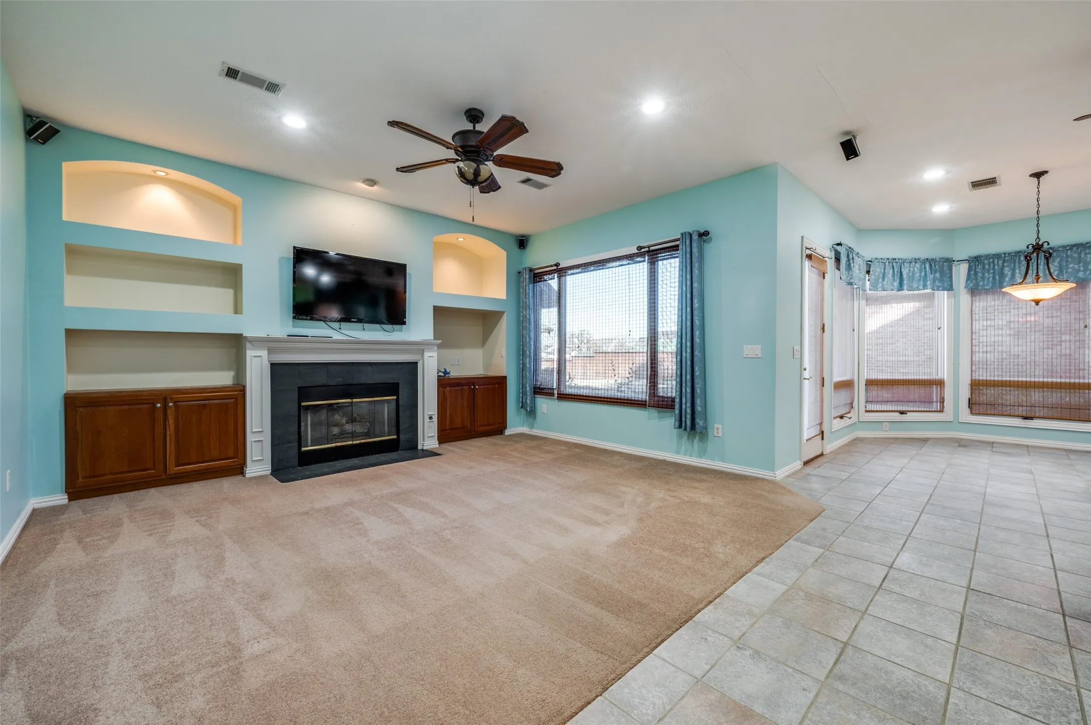 Single Family Residence For Sale in Denton County , 3504 Belmont Street, Denton, Texas 76210, 4 Bedroom, 3 Bathroom, 4 Garage spaces, 3,609 Sqft, built in 1999, Preowned, mls#21136776, Real Estate Agent in Denton, Homes For Sale in Denton county, Homes For Sale in Denton, Realtor in Denton Texas, Real Estate Brokerage Independent Realty Texas, Luminita Cordes Realtor
