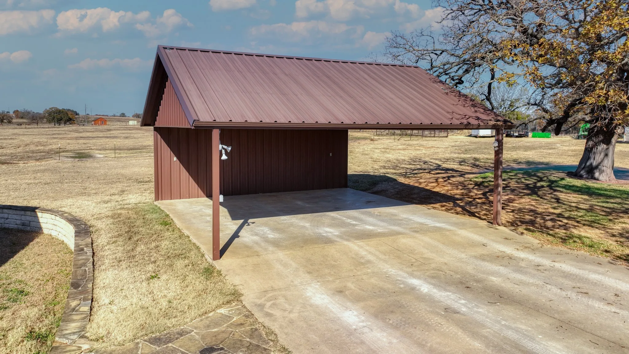 Farm For Sale in Erath County , 7690 County Road 417, Stephenville, Texas 76401, 4 Bedrooms, 3 Bathrooms, Garage spaces, 2,904 Sqft, built in 2004, Price $1,650,000, mls#21137302, Real Estate Agent in Stephenville, Homes For Sale in Erath county, Homes For Sale in Stephenville, Realtor in Stephenville Texas, Real Estate Brokerage Independent Realty Texas, Luminita Cordes Realtor