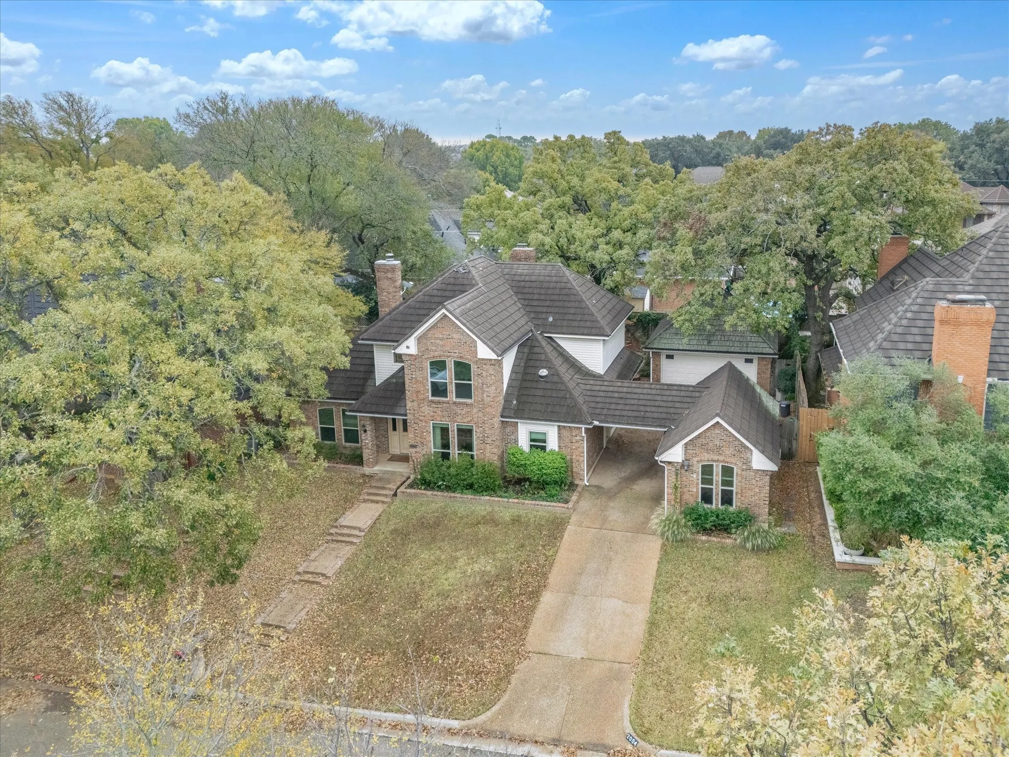 Aerial view of property and surrounding area