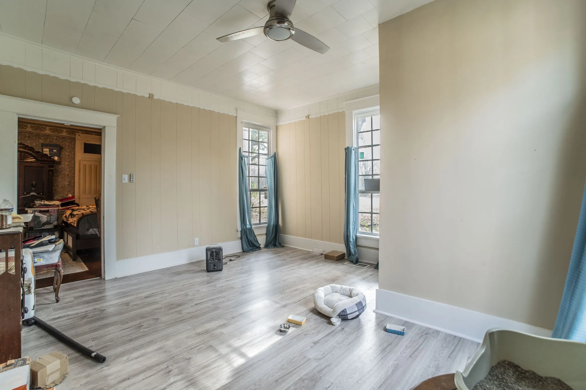 Single Family Residence For Sale in Lamar County , 540 12th Street SE, Paris, Texas 75460, 5 Bedrooms, 2 Bathrooms, Garage spaces, 3,076 Sqft, built in 1896, Price $225,000, mls#21137474, Real Estate Agent in Paris, Homes For Sale in Lamar county, Homes For Sale in Paris, Realtor in Paris Texas, Real Estate Brokerage Independent Realty Texas, Luminita Cordes Realtor