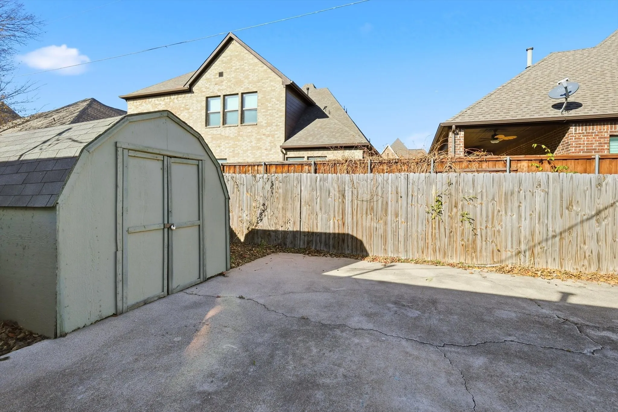 Single Family Residence For Sale in Tarrant County , 807 Windcrest Drive, Keller, Texas 76248, 2 Bedrooms, 2 Bathrooms, Garage spaces, 1,179 Sqft, built in 1983, Preowned, Price $276,000, mls#21135756, Real Estate Agent in Keller, Homes For Sale in Tarrant county, Homes For Sale in Keller, Realtor in Keller Texas, Real Estate Brokerage Independent Realty Texas, Luminita Cordes Realtor