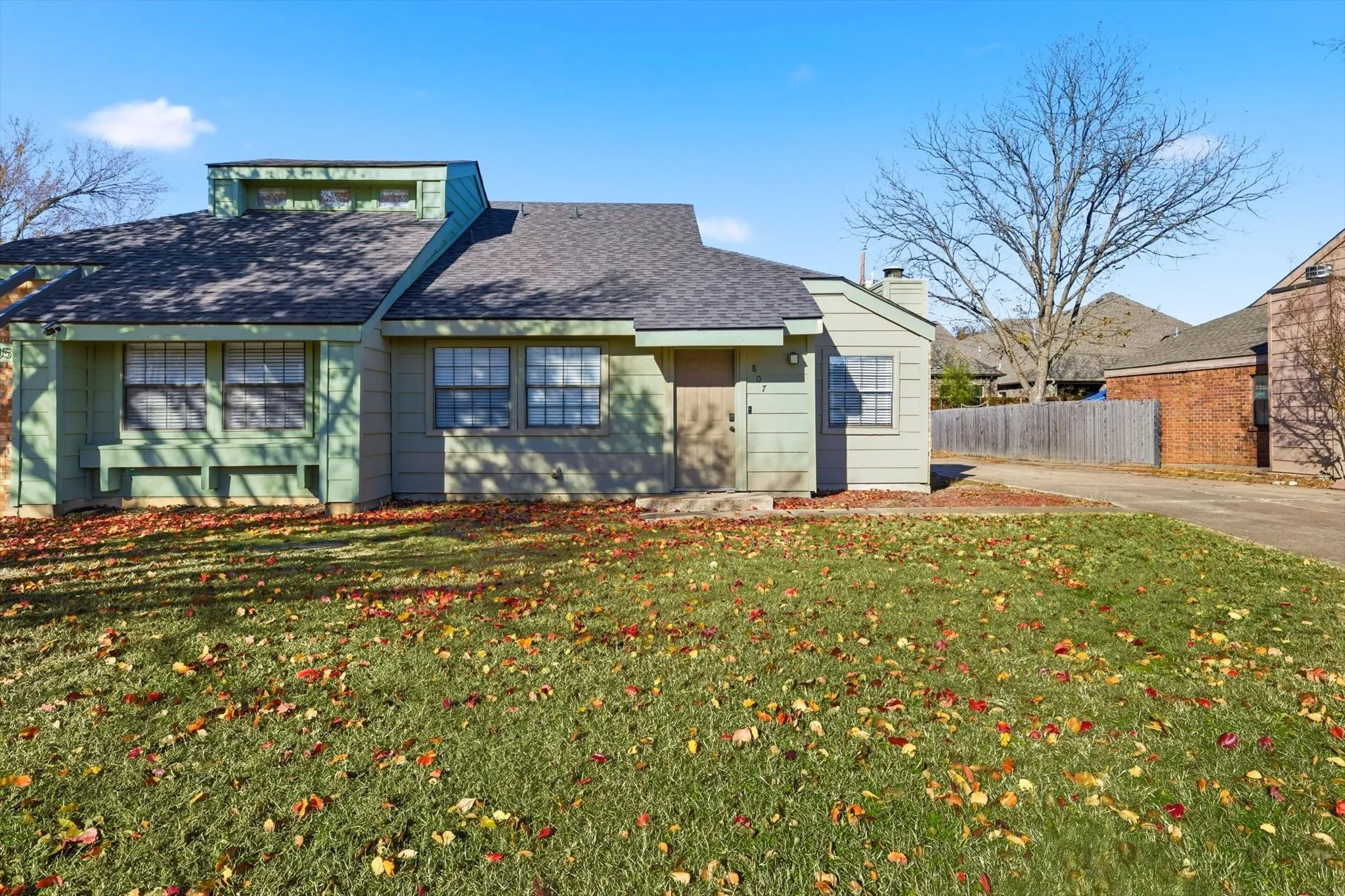 Single Family Residence For Sale in Tarrant County , 807 Windcrest Drive, Keller, Texas 76248, 2 Bedrooms, 2 Bathrooms, Garage spaces, 1,179 Sqft, built in 1983, Preowned, Price $276,000, mls#21135756, Real Estate Agent in Keller, Homes For Sale in Tarrant county, Homes For Sale in Keller, Realtor in Keller Texas, Real Estate Brokerage Independent Realty Texas, Luminita Cordes Realtor