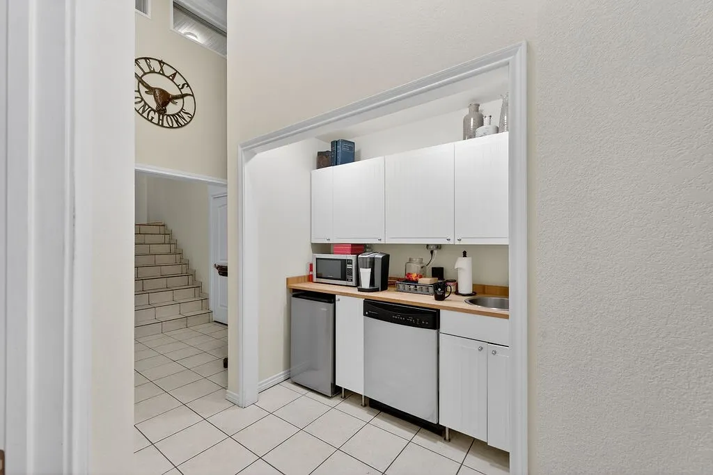 Office For Sale in Henderson County , 110 E Corsicana Street, Athens, Texas 75751, 0, 0, Garage spaces, 0 Sqft, built in 1930, Preowned, Price $625,000, mls#21137880, Real Estate Agent in Athens, Homes For Sale in Henderson county, Homes For Sale in Athens, Realtor in Athens Texas, Real Estate Brokerage Independent Realty Texas, Luminita Cordes Realtor