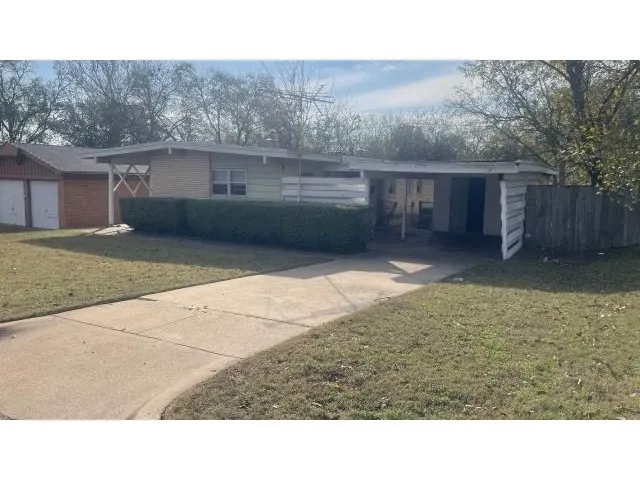 Single Family Residence For Sale in Tarrant County , 2713 Cordone Street, Fort Worth, Texas 76133, 3 Bedroom, 2 Bathroom, Garage spaces, 1,278 Sqft, built in 1955, mls#21137885, Real Estate Agent in Fort Worth, Homes For Sale in Tarrant county, Homes For Sale in Fort Worth, Realtor in Fort Worth Texas, Real Estate Brokerage Independent Realty Texas, Luminita Cordes Realtor