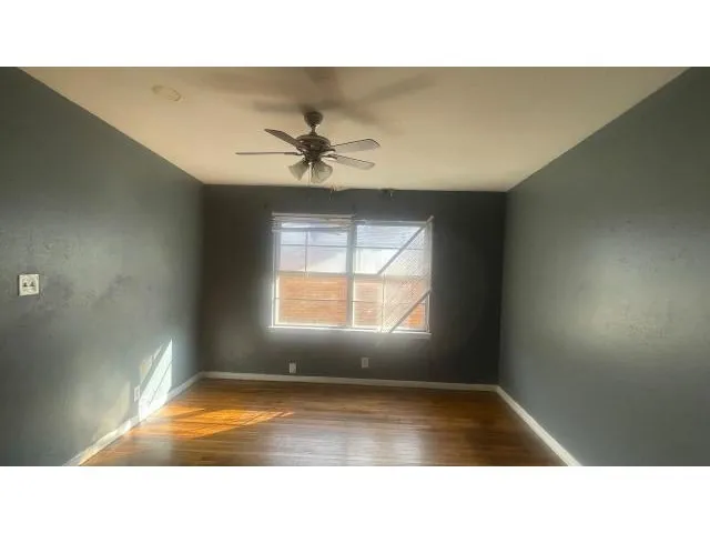 Single Family Residence For Sale in Tarrant County , 2713 Cordone Street, Fort Worth, Texas 76133, 3 Bedroom, 2 Bathroom, Garage spaces, 1,278 Sqft, built in 1955, mls#21137885, Real Estate Agent in Fort Worth, Homes For Sale in Tarrant county, Homes For Sale in Fort Worth, Realtor in Fort Worth Texas, Real Estate Brokerage Independent Realty Texas, Luminita Cordes Realtor