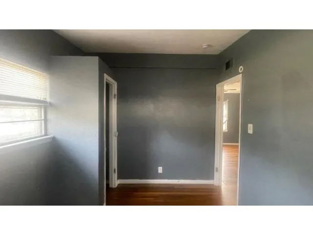 Single Family Residence For Sale in Tarrant County , 2713 Cordone Street, Fort Worth, Texas 76133, 3 Bedroom, 2 Bathroom, Garage spaces, 1,278 Sqft, built in 1955, mls#21137885, Real Estate Agent in Fort Worth, Homes For Sale in Tarrant county, Homes For Sale in Fort Worth, Realtor in Fort Worth Texas, Real Estate Brokerage Independent Realty Texas, Luminita Cordes Realtor