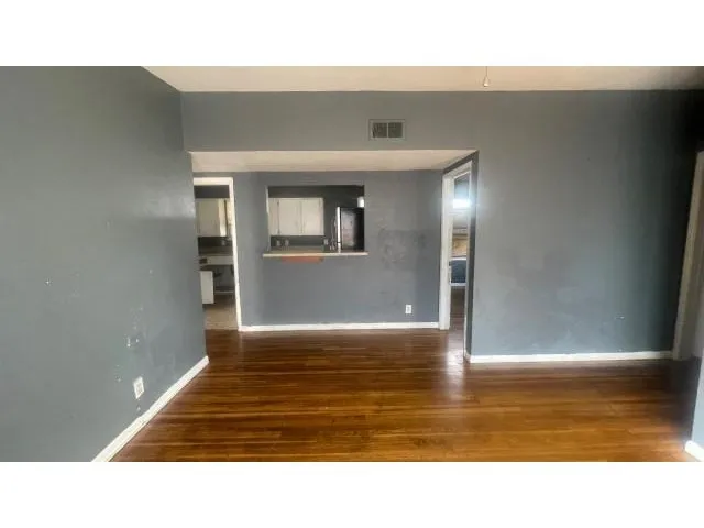 Single Family Residence For Sale in Tarrant County , 2713 Cordone Street, Fort Worth, Texas 76133, 3 Bedroom, 2 Bathroom, Garage spaces, 1,278 Sqft, built in 1955, mls#21137885, Real Estate Agent in Fort Worth, Homes For Sale in Tarrant county, Homes For Sale in Fort Worth, Realtor in Fort Worth Texas, Real Estate Brokerage Independent Realty Texas, Luminita Cordes Realtor