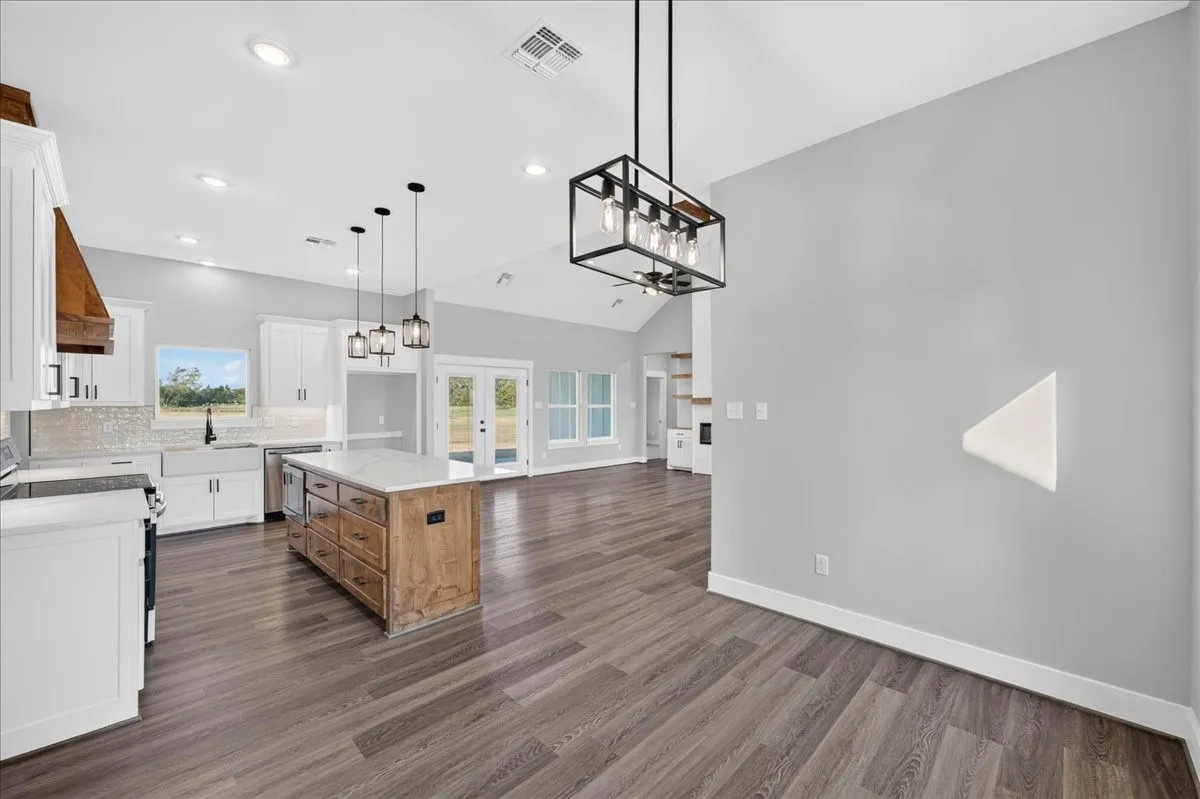 Single Family Residence For Sale in Van Zandt County , 697 VZ CR 3717, Edgewood, Texas 75117, 3 Bedroom, 2 Bathroom, 2 Garage spaces, 1,685 Sqft, built in 2026, mls#21137922, Real Estate Agent in Edgewood, Homes For Sale in Van Zandt county, Homes For Sale in Edgewood, Realtor in Edgewood Texas, Real Estate Brokerage Independent Realty Texas, Luminita Cordes Realtor