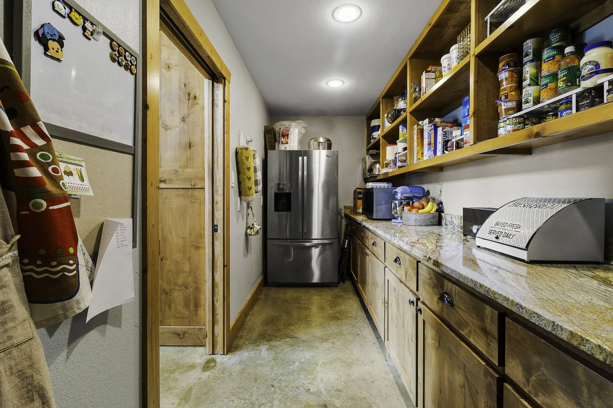 Farm For Sale in Leon County , 3200 Tx-75, Buffalo, Texas 75831, 6 Bedrooms, 3 Bathrooms, 2 Garage spaces, 3,861 Sqft, built in 2018, Preowned, Price $1,720,000, mls#21138083, Real Estate Agent in Buffalo, Homes For Sale in Leon county, Homes For Sale in Buffalo, Realtor in Buffalo Texas, Real Estate Brokerage Independent Realty Texas, Luminita Cordes Realtor