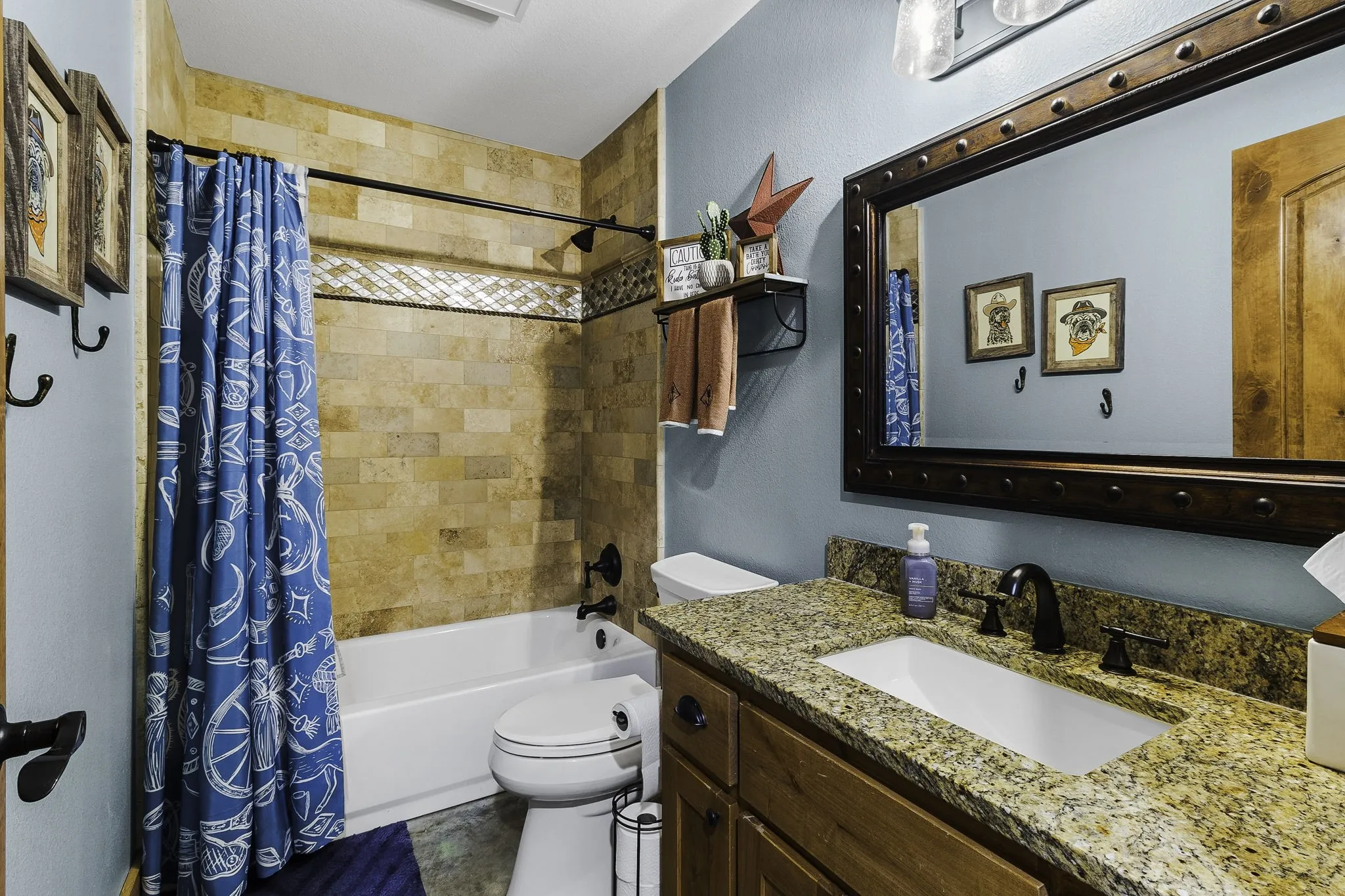Farm For Sale in Leon County , 3200 Tx-75, Buffalo, Texas 75831, 6 Bedrooms, 3 Bathrooms, 2 Garage spaces, 3,861 Sqft, built in 2018, Preowned, Price $1,720,000, mls#21138083, Real Estate Agent in Buffalo, Homes For Sale in Leon county, Homes For Sale in Buffalo, Realtor in Buffalo Texas, Real Estate Brokerage Independent Realty Texas, Luminita Cordes Realtor
