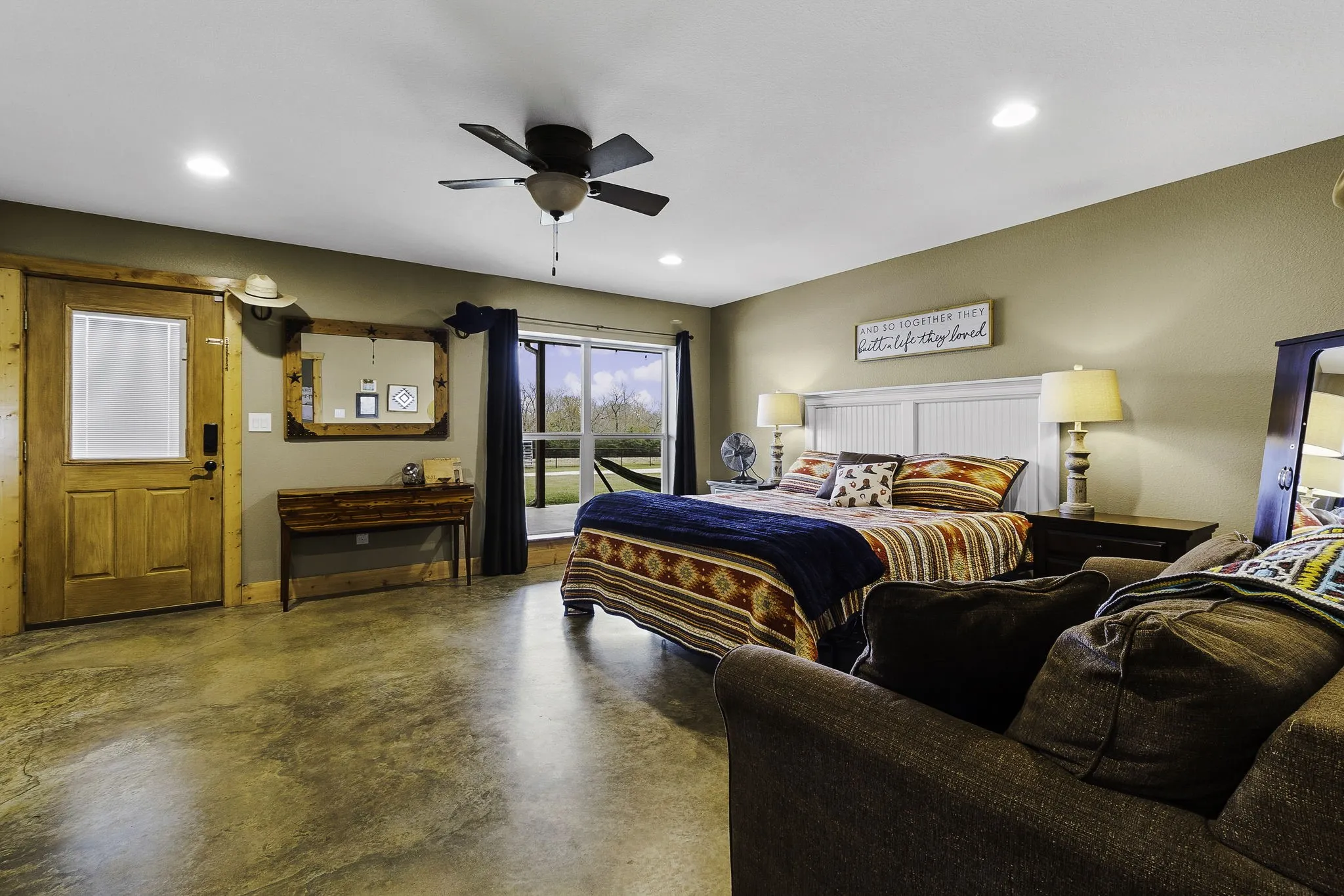 Farm For Sale in Leon County , 3200 Tx-75, Buffalo, Texas 75831, 6 Bedrooms, 3 Bathrooms, 2 Garage spaces, 3,861 Sqft, built in 2018, Preowned, Price $1,720,000, mls#21138083, Real Estate Agent in Buffalo, Homes For Sale in Leon county, Homes For Sale in Buffalo, Realtor in Buffalo Texas, Real Estate Brokerage Independent Realty Texas, Luminita Cordes Realtor