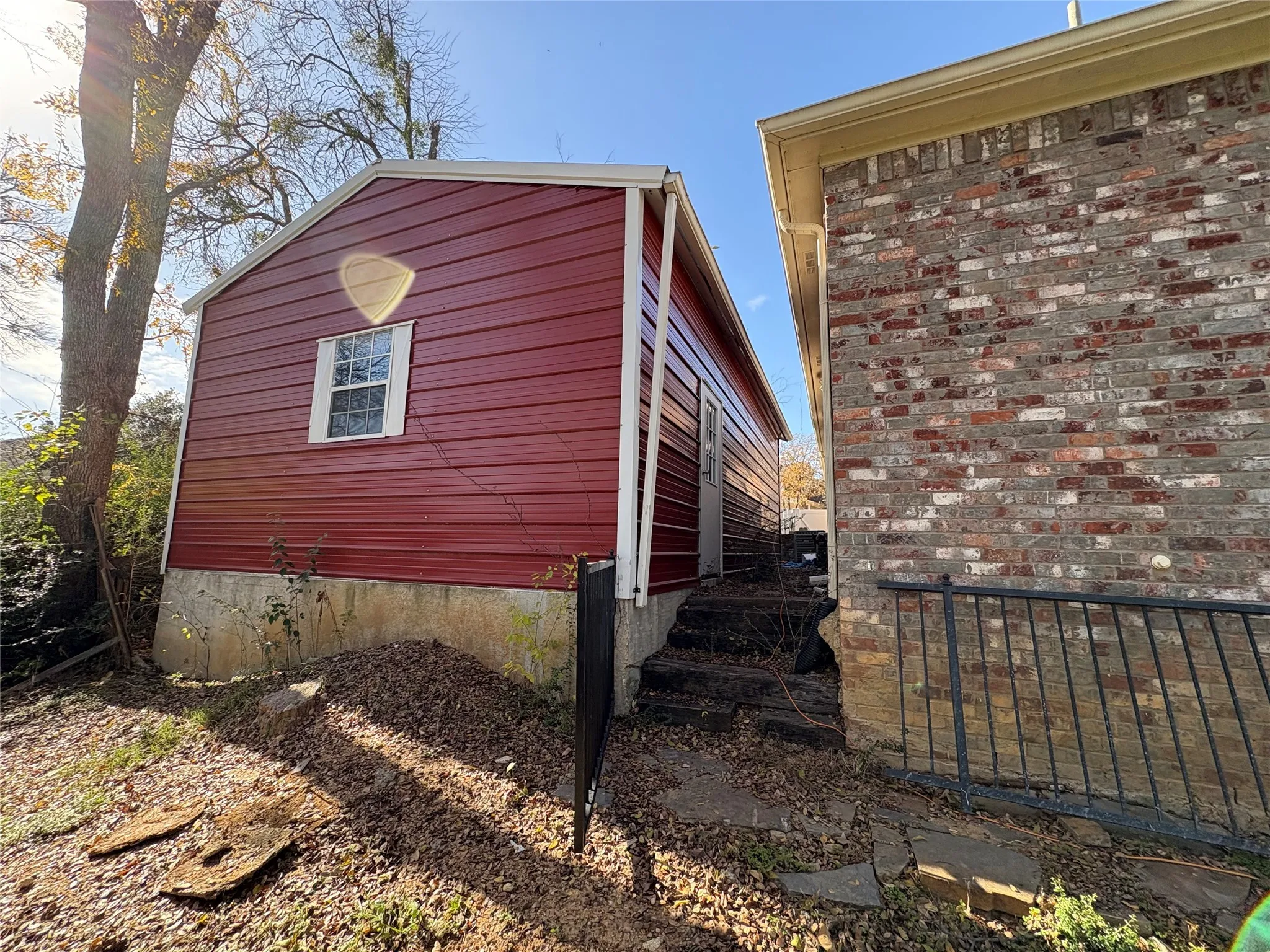 Single Family Residence For Sale in Tarrant County , 709 Timberview Court N, Fort Worth, Texas 76112, 4 Bedrooms, 3 Bathrooms, 2 Garage spaces, 2,868 Sqft, built in 2003, Price $410,000, mls#21135590, Real Estate Agent in Fort Worth, Homes For Sale in Tarrant county, Homes For Sale in Fort Worth, Realtor in Fort Worth Texas, Real Estate Brokerage Independent Realty Texas, Luminita Cordes Realtor