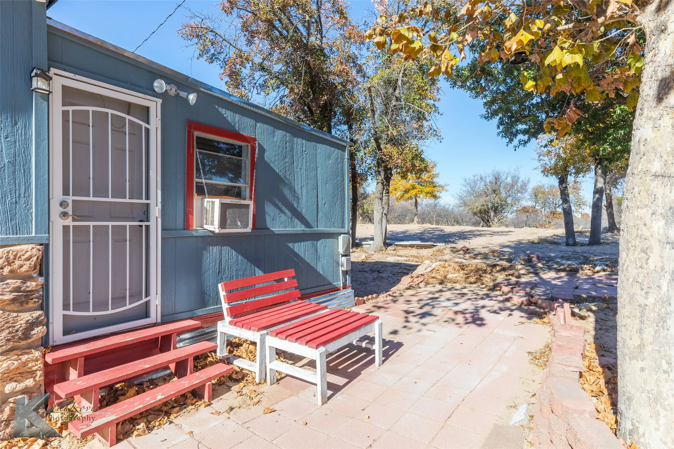 Single Family Residence For Sale in Jones County , 10001 County Road 379, Hawley, Texas 79525, 3 Bedrooms, 2 Bathrooms, Garage spaces, 1,568 Sqft, built in 1977, Price $229,000, mls#21135035, Real Estate Agent in Hawley, Homes For Sale in Jones county, Homes For Sale in Hawley, Realtor in Hawley Texas, Real Estate Brokerage Independent Realty Texas, Luminita Cordes Realtor