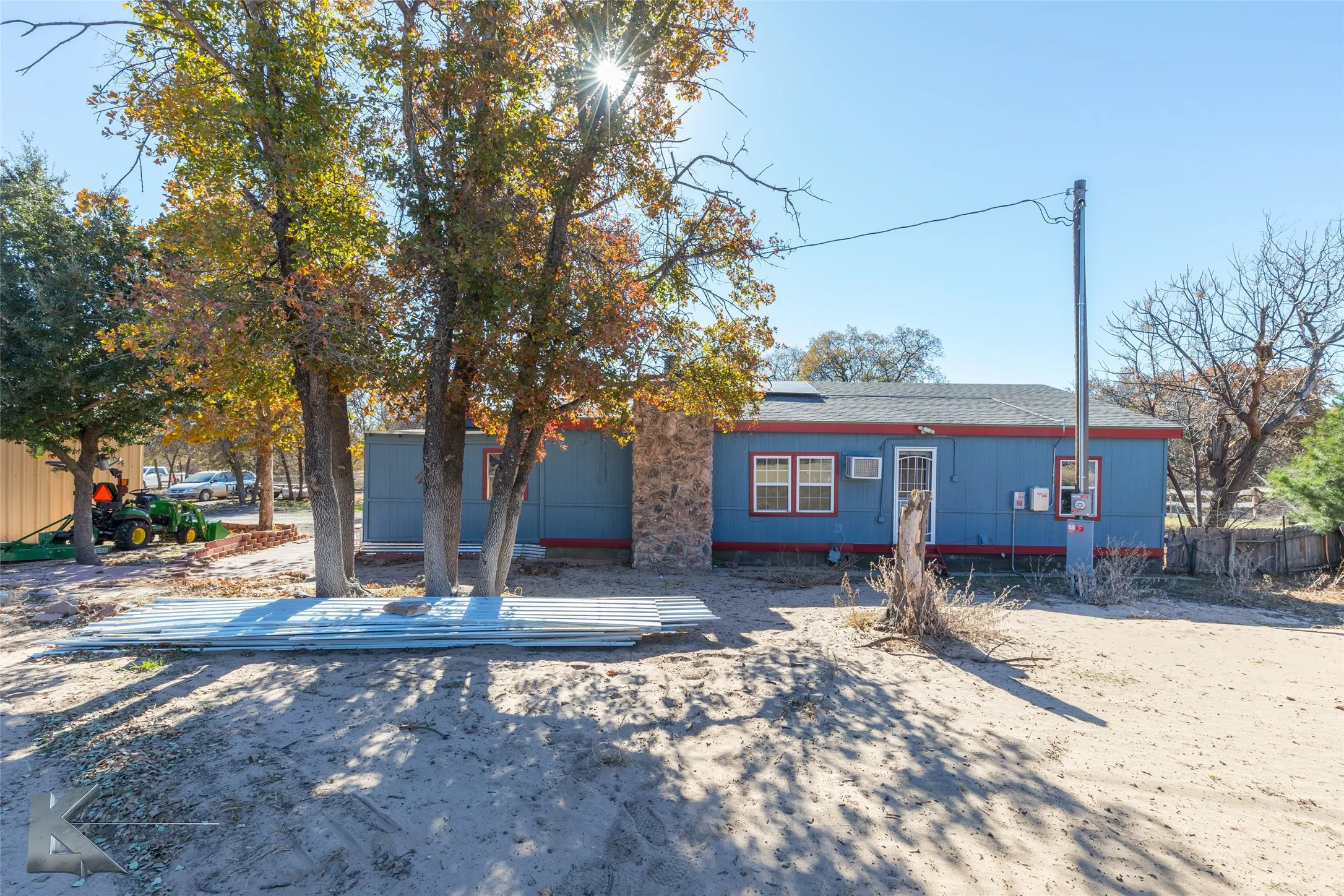 Single Family Residence For Sale in Jones County , 10001 County Road 379, Hawley, Texas 79525, 3 Bedrooms, 2 Bathrooms, Garage spaces, 1,568 Sqft, built in 1977, Price $229,000, mls#21135035, Real Estate Agent in Hawley, Homes For Sale in Jones county, Homes For Sale in Hawley, Realtor in Hawley Texas, Real Estate Brokerage Independent Realty Texas, Luminita Cordes Realtor