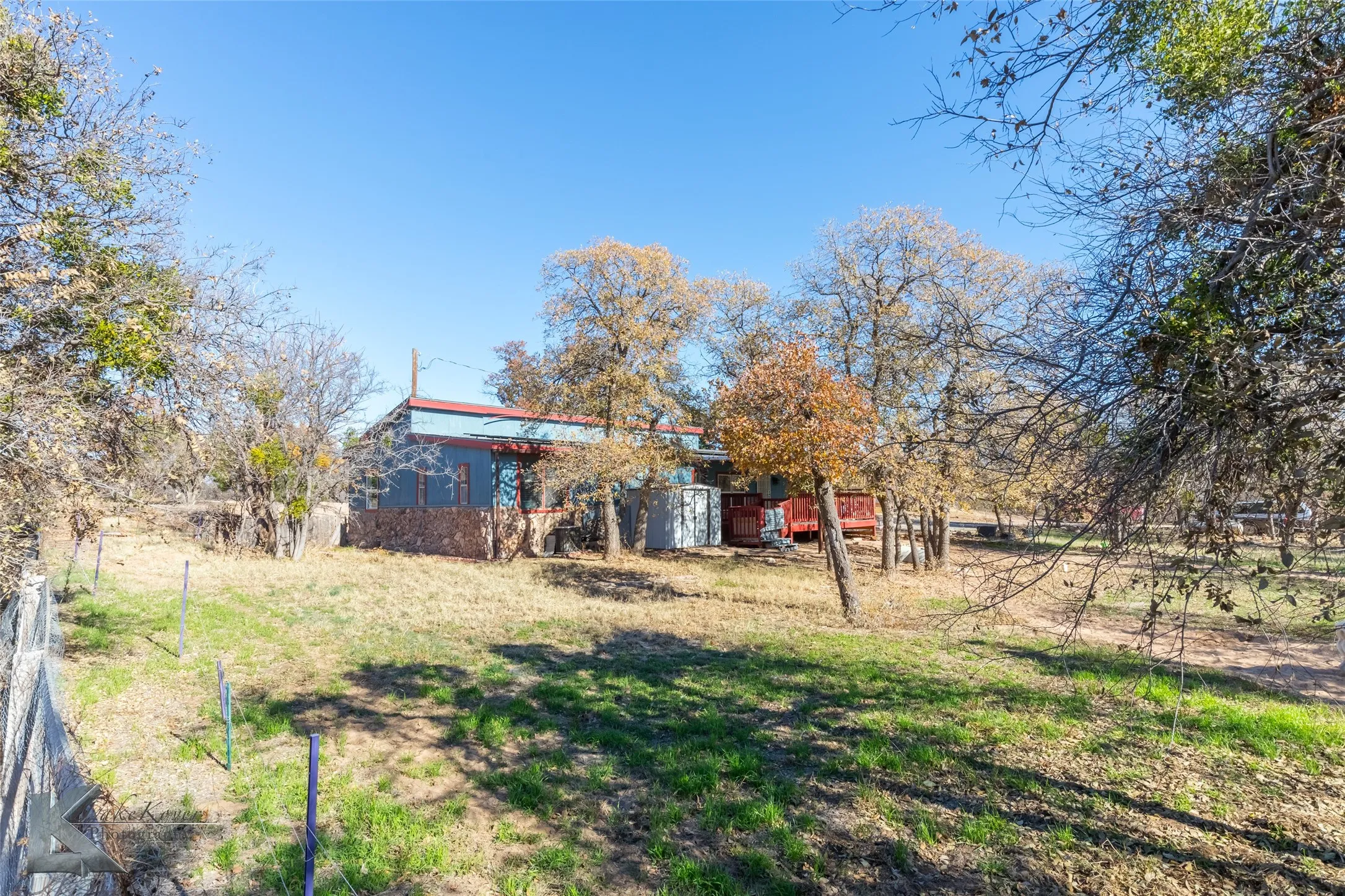 Single Family Residence For Sale in Jones County , 10001 County Road 379, Hawley, Texas 79525, 3 Bedrooms, 2 Bathrooms, Garage spaces, 1,568 Sqft, built in 1977, Price $229,000, mls#21135035, Real Estate Agent in Hawley, Homes For Sale in Jones county, Homes For Sale in Hawley, Realtor in Hawley Texas, Real Estate Brokerage Independent Realty Texas, Luminita Cordes Realtor