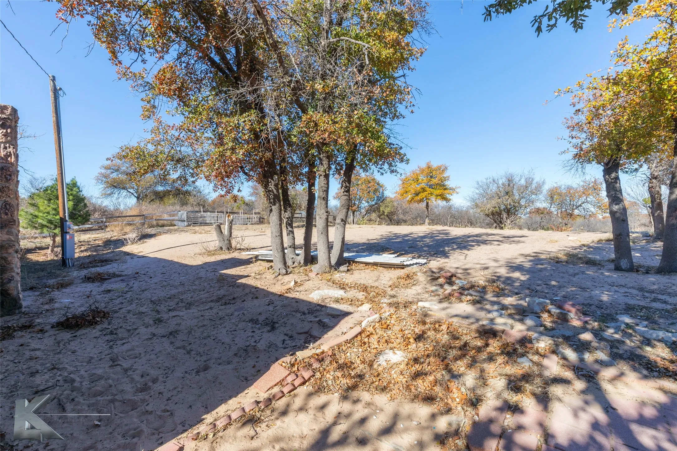 Single Family Residence For Sale in Jones County , 10001 County Road 379, Hawley, Texas 79525, 3 Bedrooms, 2 Bathrooms, Garage spaces, 1,568 Sqft, built in 1977, Price $229,000, mls#21135035, Real Estate Agent in Hawley, Homes For Sale in Jones county, Homes For Sale in Hawley, Realtor in Hawley Texas, Real Estate Brokerage Independent Realty Texas, Luminita Cordes Realtor