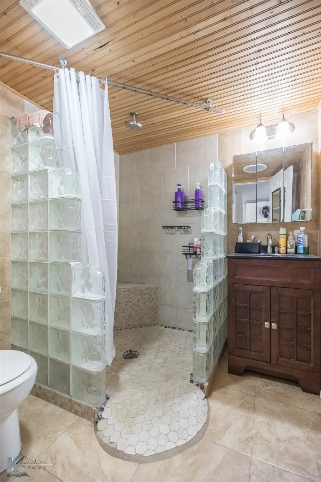 Single Family Residence For Sale in Jones County , 10001 County Road 379, Hawley, Texas 79525, 3 Bedrooms, 2 Bathrooms, Garage spaces, 1,568 Sqft, built in 1977, Price $229,000, mls#21135035, Real Estate Agent in Hawley, Homes For Sale in Jones county, Homes For Sale in Hawley, Realtor in Hawley Texas, Real Estate Brokerage Independent Realty Texas, Luminita Cordes Realtor