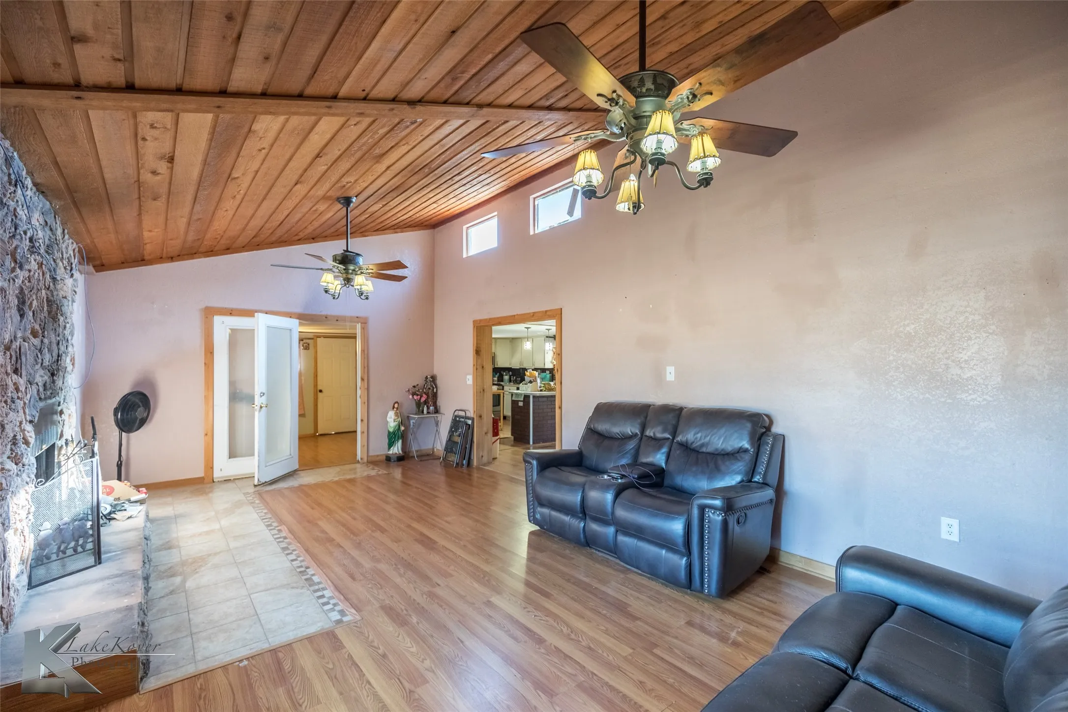 Single Family Residence For Sale in Jones County , 10001 County Road 379, Hawley, Texas 79525, 3 Bedrooms, 2 Bathrooms, Garage spaces, 1,568 Sqft, built in 1977, Price $229,000, mls#21135035, Real Estate Agent in Hawley, Homes For Sale in Jones county, Homes For Sale in Hawley, Realtor in Hawley Texas, Real Estate Brokerage Independent Realty Texas, Luminita Cordes Realtor