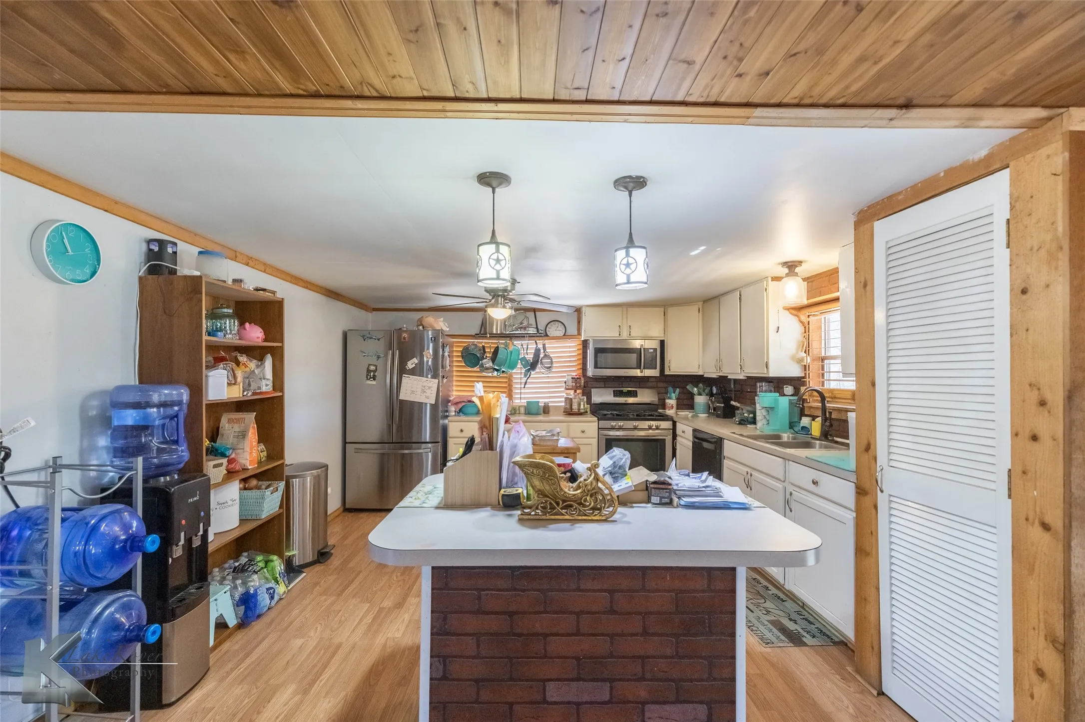 Single Family Residence For Sale in Jones County , 10001 County Road 379, Hawley, Texas 79525, 3 Bedrooms, 2 Bathrooms, Garage spaces, 1,568 Sqft, built in 1977, Price $229,000, mls#21135035, Real Estate Agent in Hawley, Homes For Sale in Jones county, Homes For Sale in Hawley, Realtor in Hawley Texas, Real Estate Brokerage Independent Realty Texas, Luminita Cordes Realtor