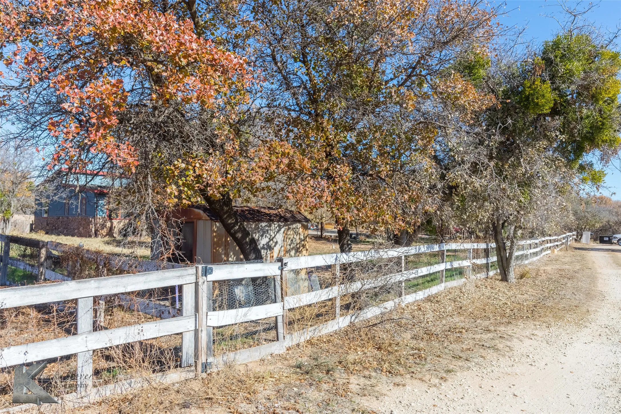 Single Family Residence For Sale in Jones County , 10001 County Road 379, Hawley, Texas 79525, 3 Bedrooms, 2 Bathrooms, Garage spaces, 1,568 Sqft, built in 1977, Price $229,000, mls#21135035, Real Estate Agent in Hawley, Homes For Sale in Jones county, Homes For Sale in Hawley, Realtor in Hawley Texas, Real Estate Brokerage Independent Realty Texas, Luminita Cordes Realtor