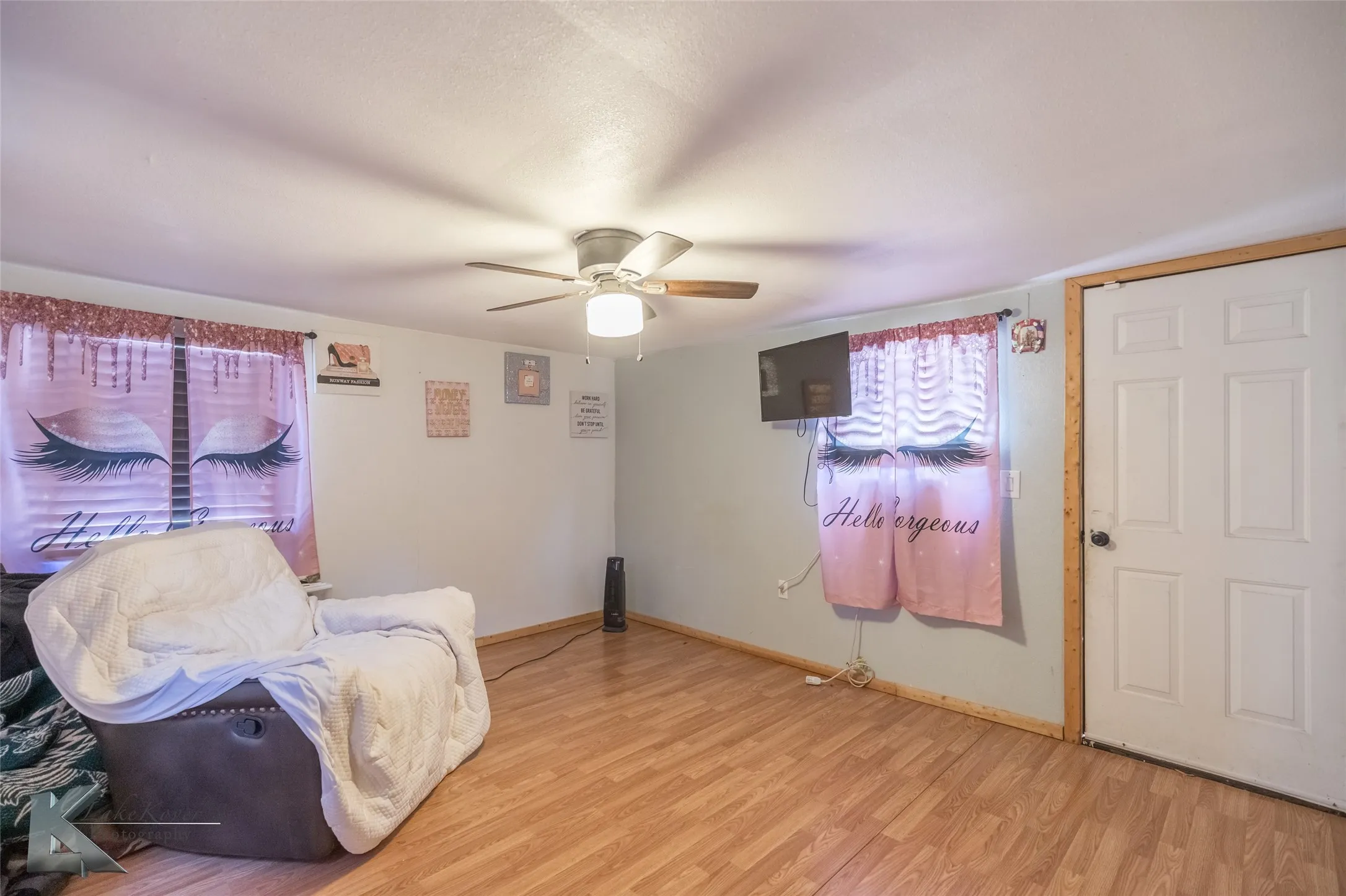 Single Family Residence For Sale in Jones County , 10001 County Road 379, Hawley, Texas 79525, 3 Bedrooms, 2 Bathrooms, Garage spaces, 1,568 Sqft, built in 1977, Price $229,000, mls#21135035, Real Estate Agent in Hawley, Homes For Sale in Jones county, Homes For Sale in Hawley, Realtor in Hawley Texas, Real Estate Brokerage Independent Realty Texas, Luminita Cordes Realtor