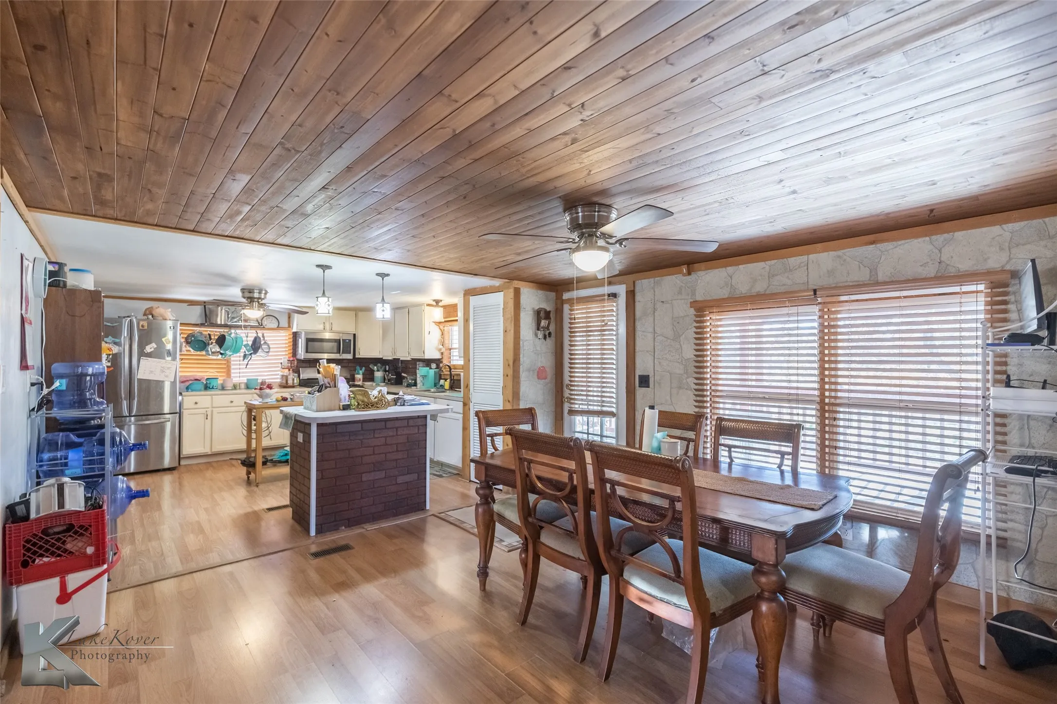 Single Family Residence For Sale in Jones County , 10001 County Road 379, Hawley, Texas 79525, 3 Bedrooms, 2 Bathrooms, Garage spaces, 1,568 Sqft, built in 1977, Price $229,000, mls#21135035, Real Estate Agent in Hawley, Homes For Sale in Jones county, Homes For Sale in Hawley, Realtor in Hawley Texas, Real Estate Brokerage Independent Realty Texas, Luminita Cordes Realtor