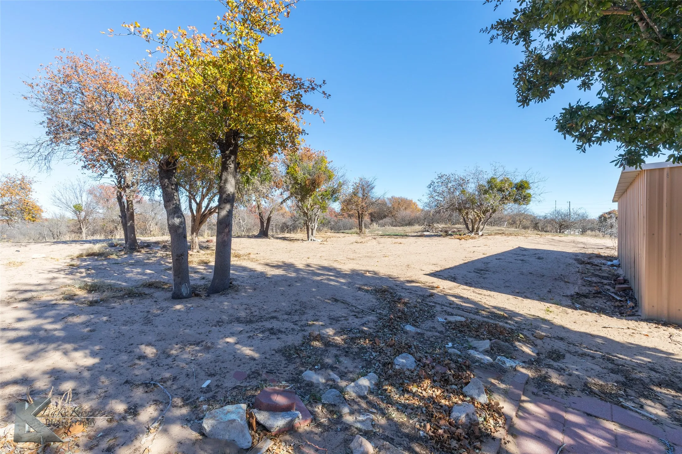 Single Family Residence For Sale in Jones County , 10001 County Road 379, Hawley, Texas 79525, 3 Bedrooms, 2 Bathrooms, Garage spaces, 1,568 Sqft, built in 1977, Price $229,000, mls#21135035, Real Estate Agent in Hawley, Homes For Sale in Jones county, Homes For Sale in Hawley, Realtor in Hawley Texas, Real Estate Brokerage Independent Realty Texas, Luminita Cordes Realtor