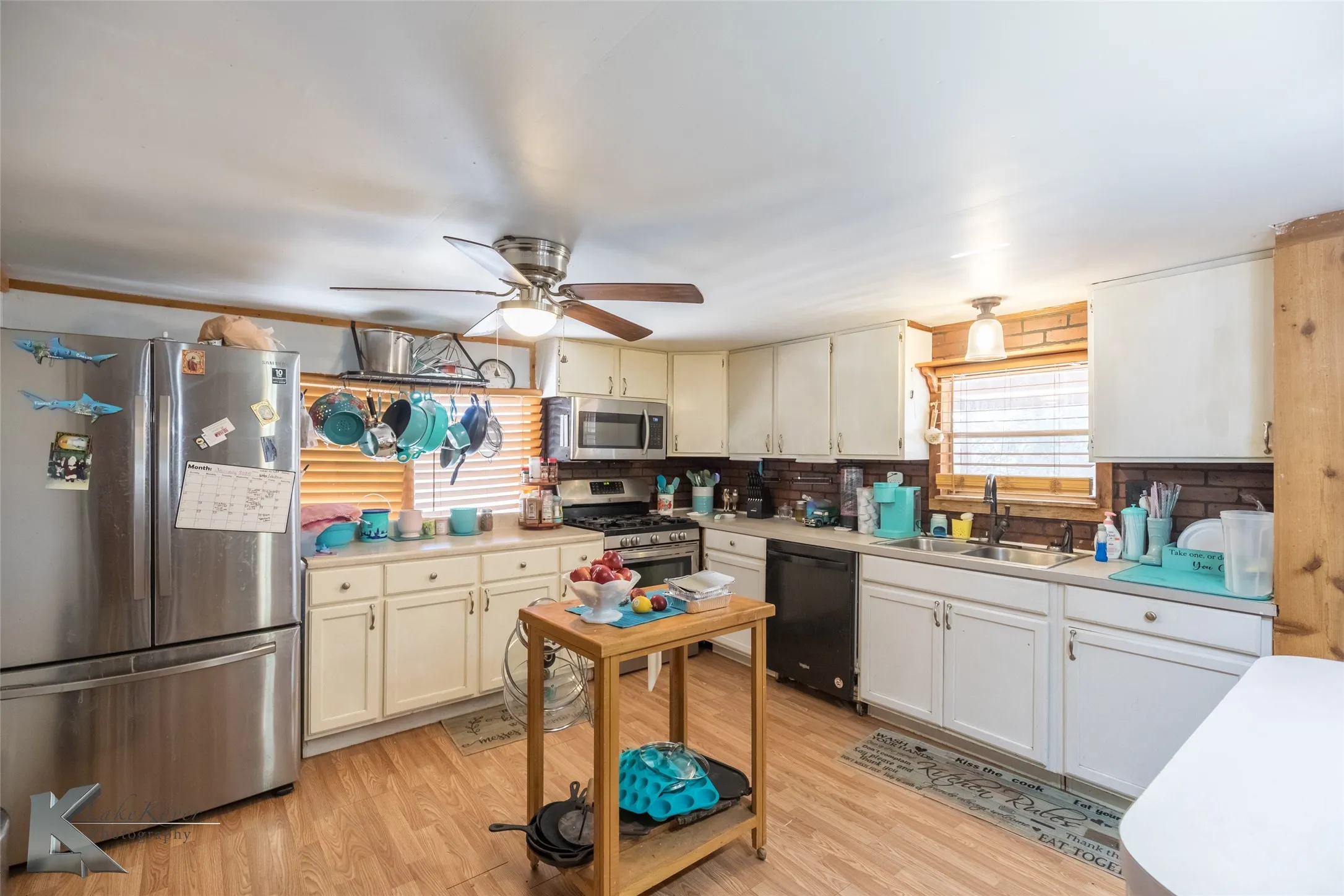 Single Family Residence For Sale in Jones County , 10001 County Road 379, Hawley, Texas 79525, 3 Bedrooms, 2 Bathrooms, Garage spaces, 1,568 Sqft, built in 1977, Price $229,000, mls#21135035, Real Estate Agent in Hawley, Homes For Sale in Jones county, Homes For Sale in Hawley, Realtor in Hawley Texas, Real Estate Brokerage Independent Realty Texas, Luminita Cordes Realtor
