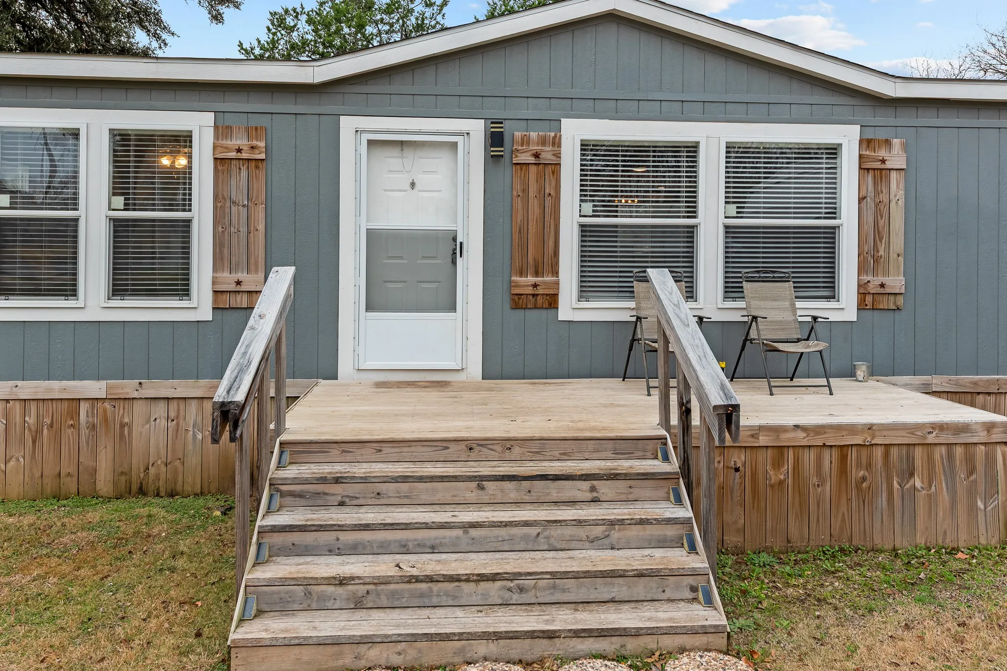 Mobile Home For Sale in Hill County , 135 Chisholm Pass, Whitney, Texas 76692, 3 Bedroom, 2 Bathroom, Garage spaces, 1,792 Sqft, built in 2022, mls#21138306, Real Estate Agent in Whitney, Homes For Sale in Hill county, Homes For Sale in Whitney, Realtor in Whitney Texas, Real Estate Brokerage Independent Realty Texas, Luminita Cordes Realtor