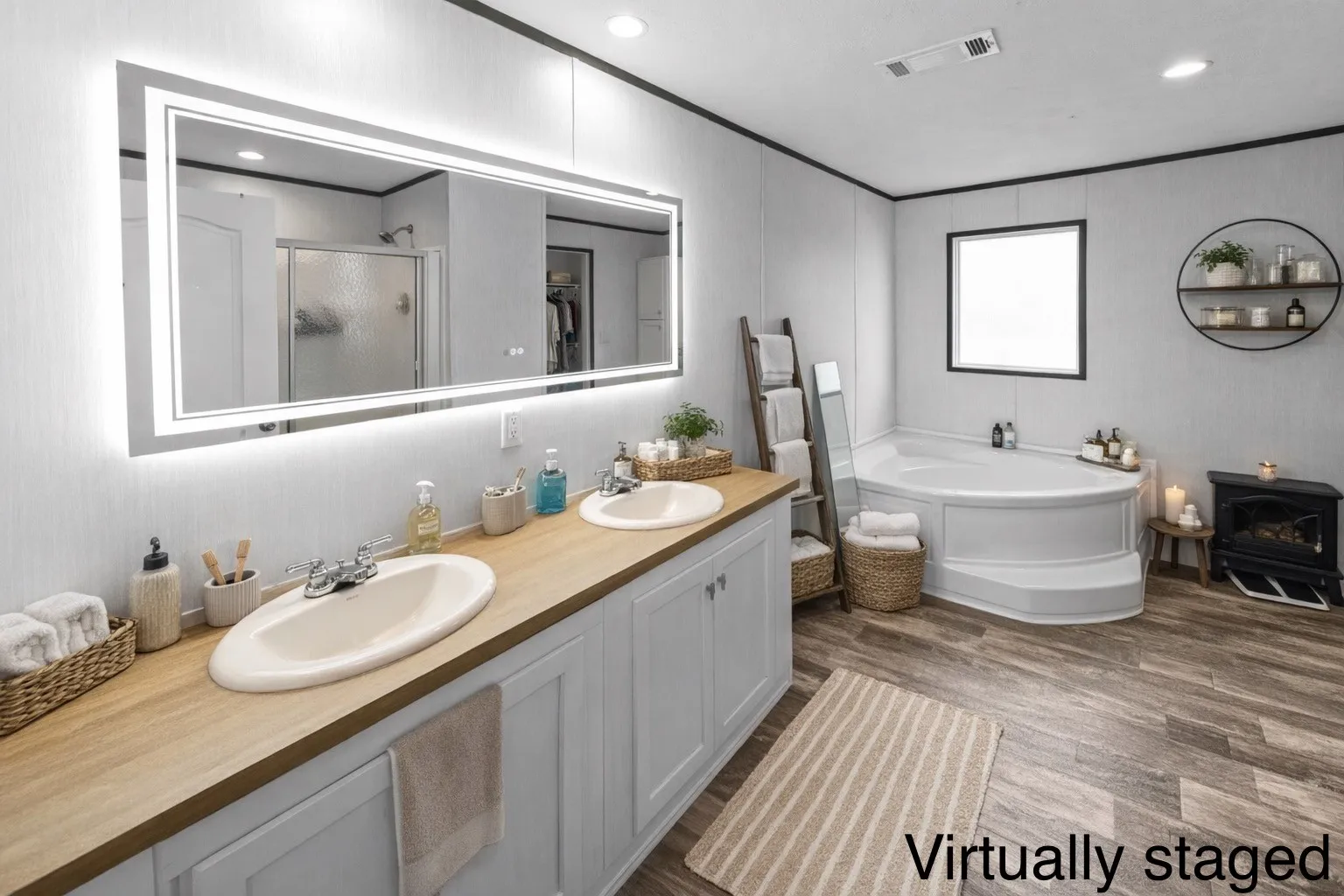 Mobile Home For Sale in Hill County , 135 Chisholm Pass, Whitney, Texas 76692, 3 Bedroom, 2 Bathroom, Garage spaces, 1,792 Sqft, built in 2022, mls#21138306, Real Estate Agent in Whitney, Homes For Sale in Hill county, Homes For Sale in Whitney, Realtor in Whitney Texas, Real Estate Brokerage Independent Realty Texas, Luminita Cordes Realtor