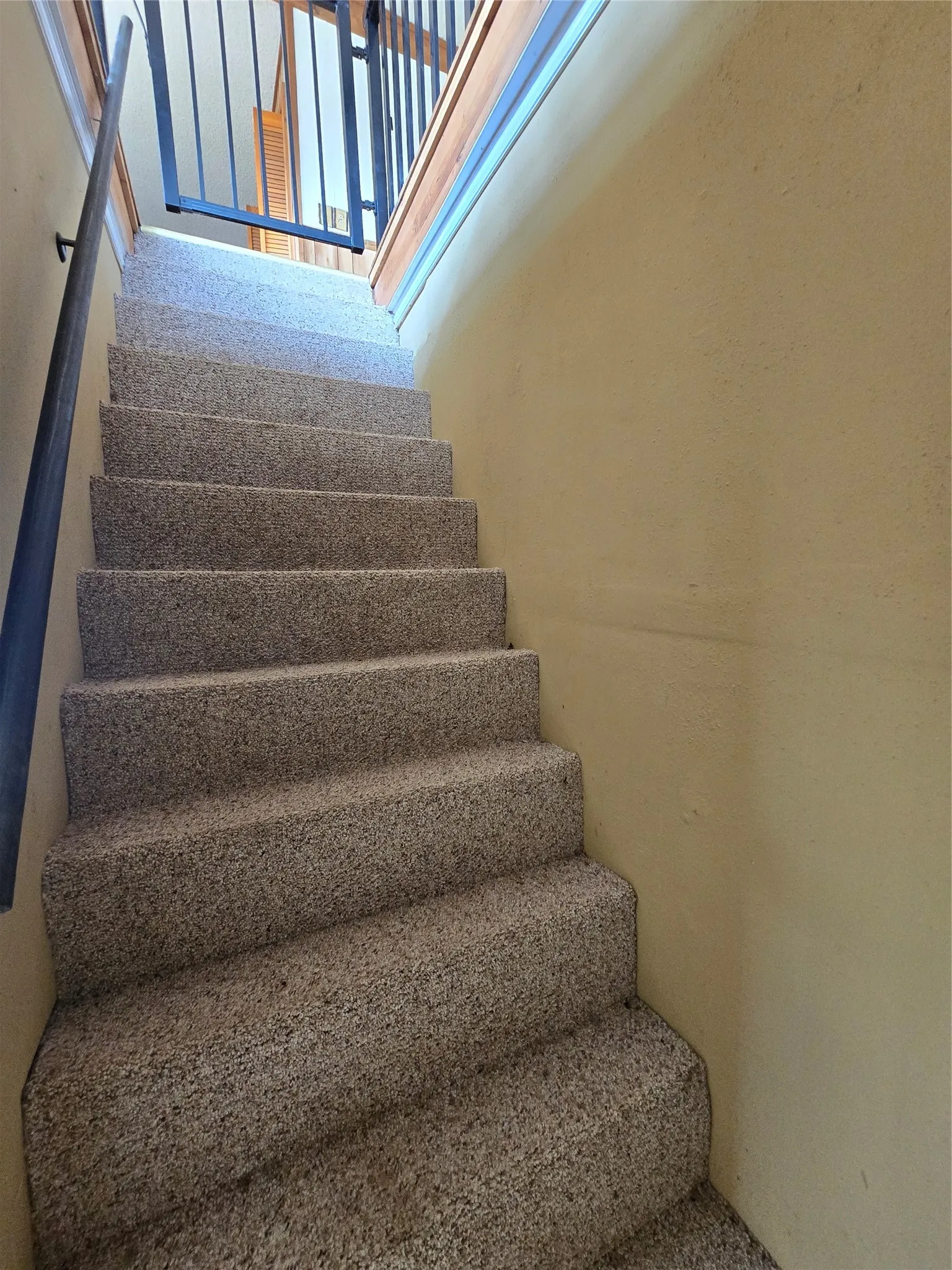 Single Family Residence For Sale in Navarro County , 2240 County Road 2162, Barry, Texas 75102, 3 Bedroom, 2 Bathroom, Garage spaces, 1,640 Sqft, built in 1989, mls#21138270, Real Estate Agent in Barry, Homes For Sale in Navarro county, Homes For Sale in Barry, Realtor in Barry Texas, Real Estate Brokerage Independent Realty Texas, Luminita Cordes Realtor