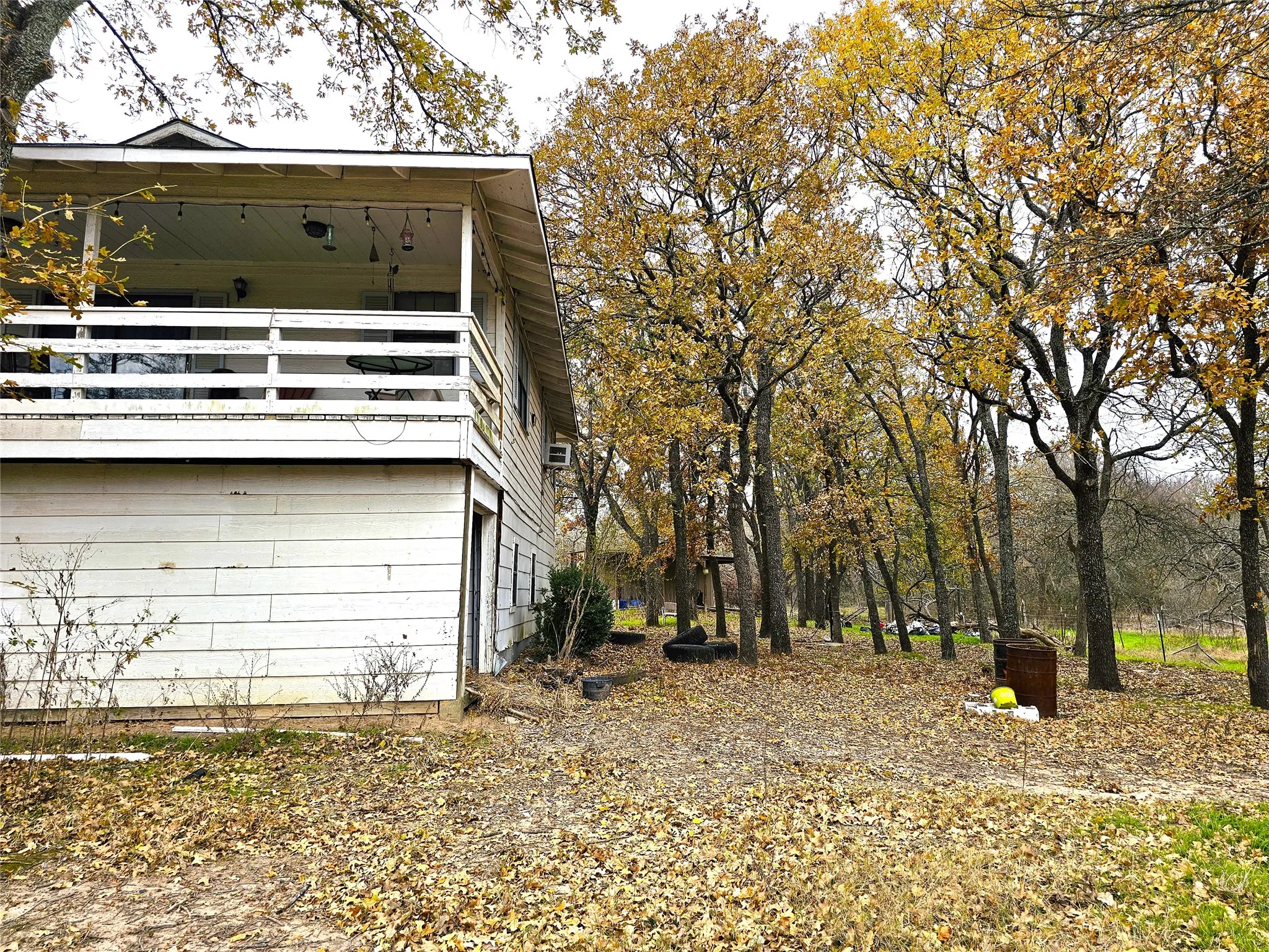 Single Family Residence For Sale in Navarro County , 2240 County Road 2162, Barry, Texas 75102, 3 Bedroom, 2 Bathroom, Garage spaces, 1,640 Sqft, built in 1989, mls#21138270, Real Estate Agent in Barry, Homes For Sale in Navarro county, Homes For Sale in Barry, Realtor in Barry Texas, Real Estate Brokerage Independent Realty Texas, Luminita Cordes Realtor