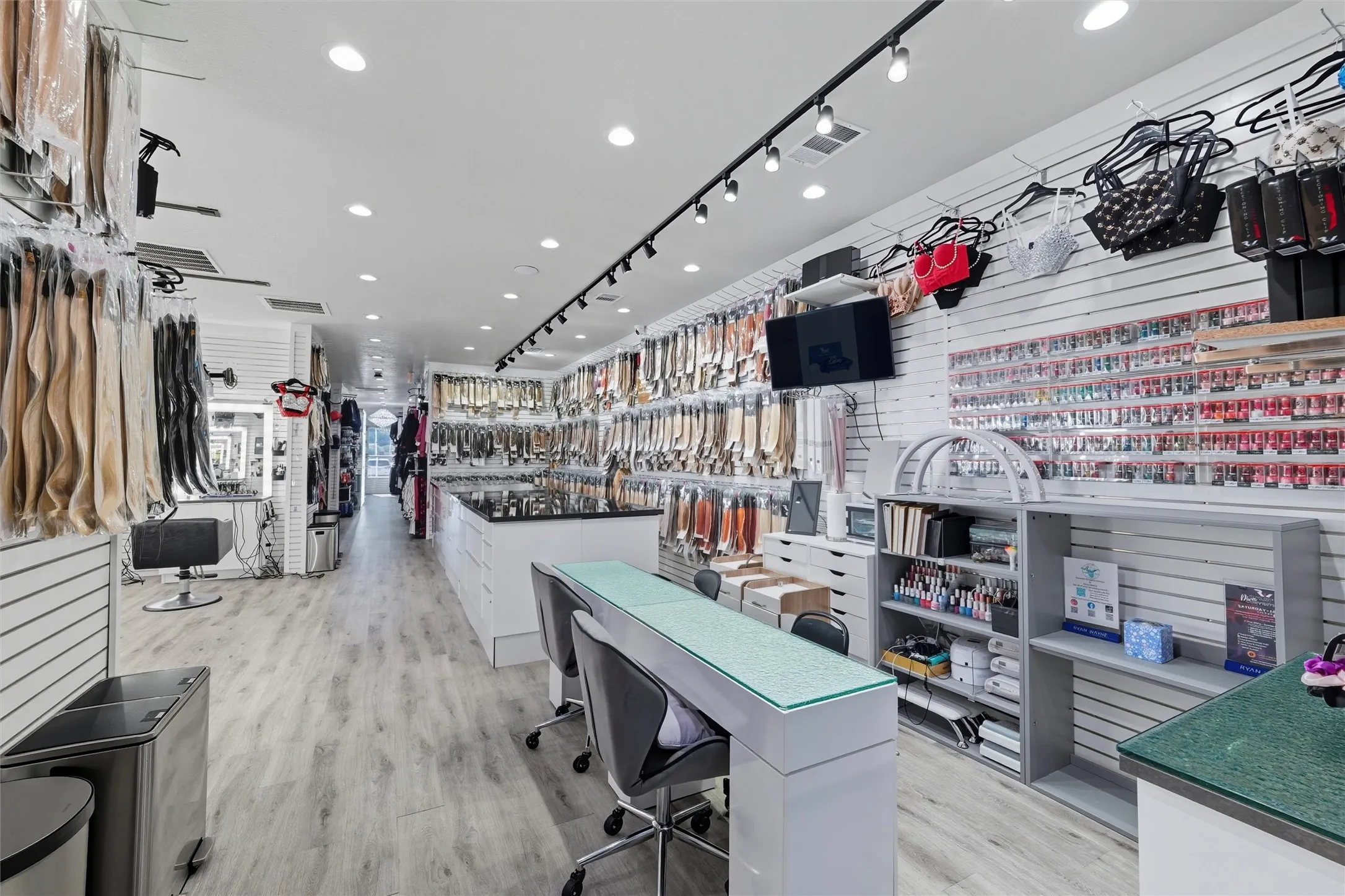 Retail For Sale in Tarrant County , 450 W Harwood Road, Hurst, Texas 76054, 0, 0, Garage spaces, 0 Sqft, built in 2000, Preowned, Price $1,699,999, mls#21138314, Real Estate Agent in Hurst, Homes For Sale in Tarrant county, Homes For Sale in Hurst, Realtor in Hurst Texas, Real Estate Brokerage Independent Realty Texas, Luminita Cordes Realtor