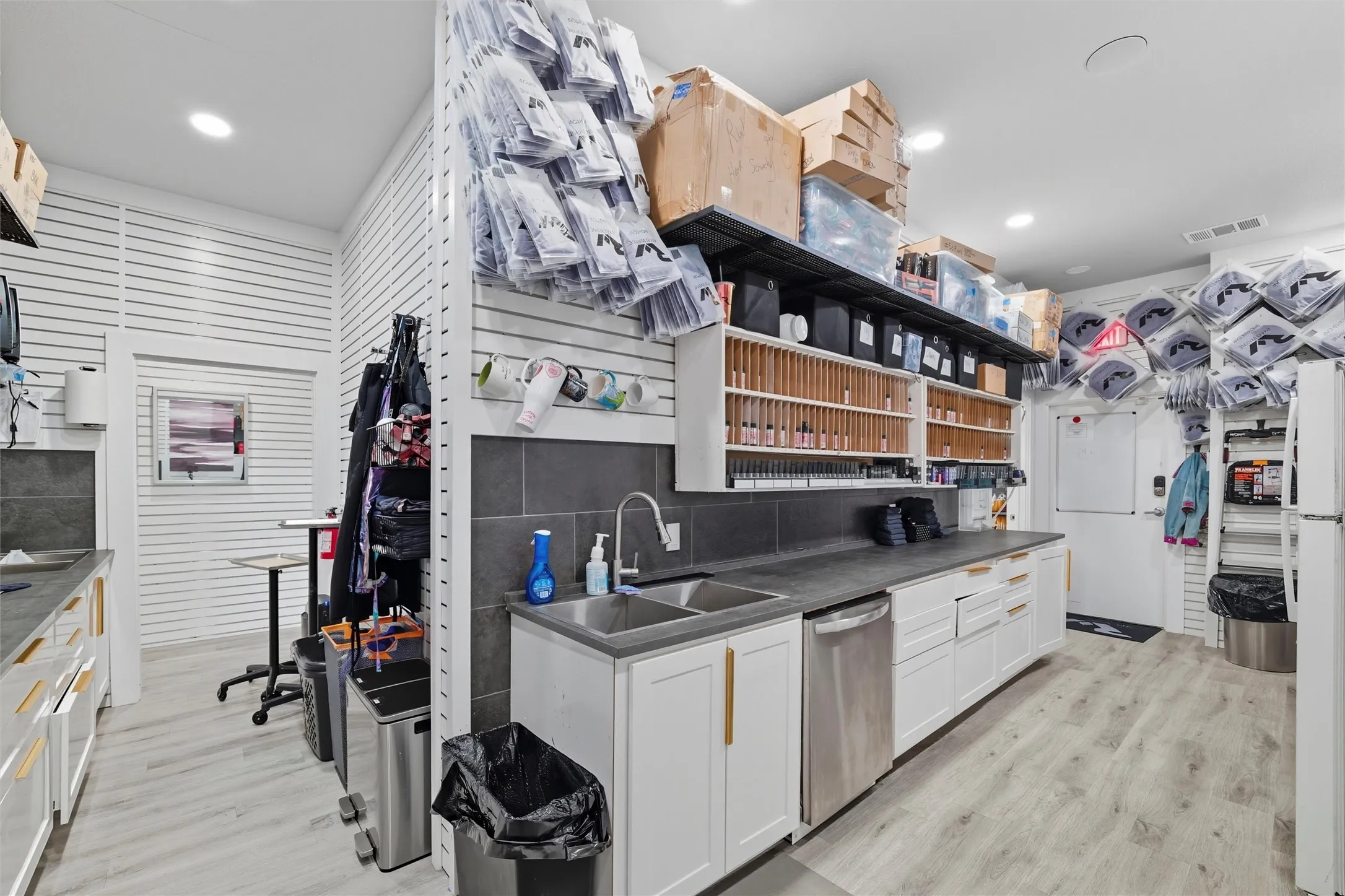 Retail For Sale in Tarrant County , 450 W Harwood Road, Hurst, Texas 76054, 0, 0, Garage spaces, 0 Sqft, built in 2000, Preowned, Price $1,699,999, mls#21138314, Real Estate Agent in Hurst, Homes For Sale in Tarrant county, Homes For Sale in Hurst, Realtor in Hurst Texas, Real Estate Brokerage Independent Realty Texas, Luminita Cordes Realtor