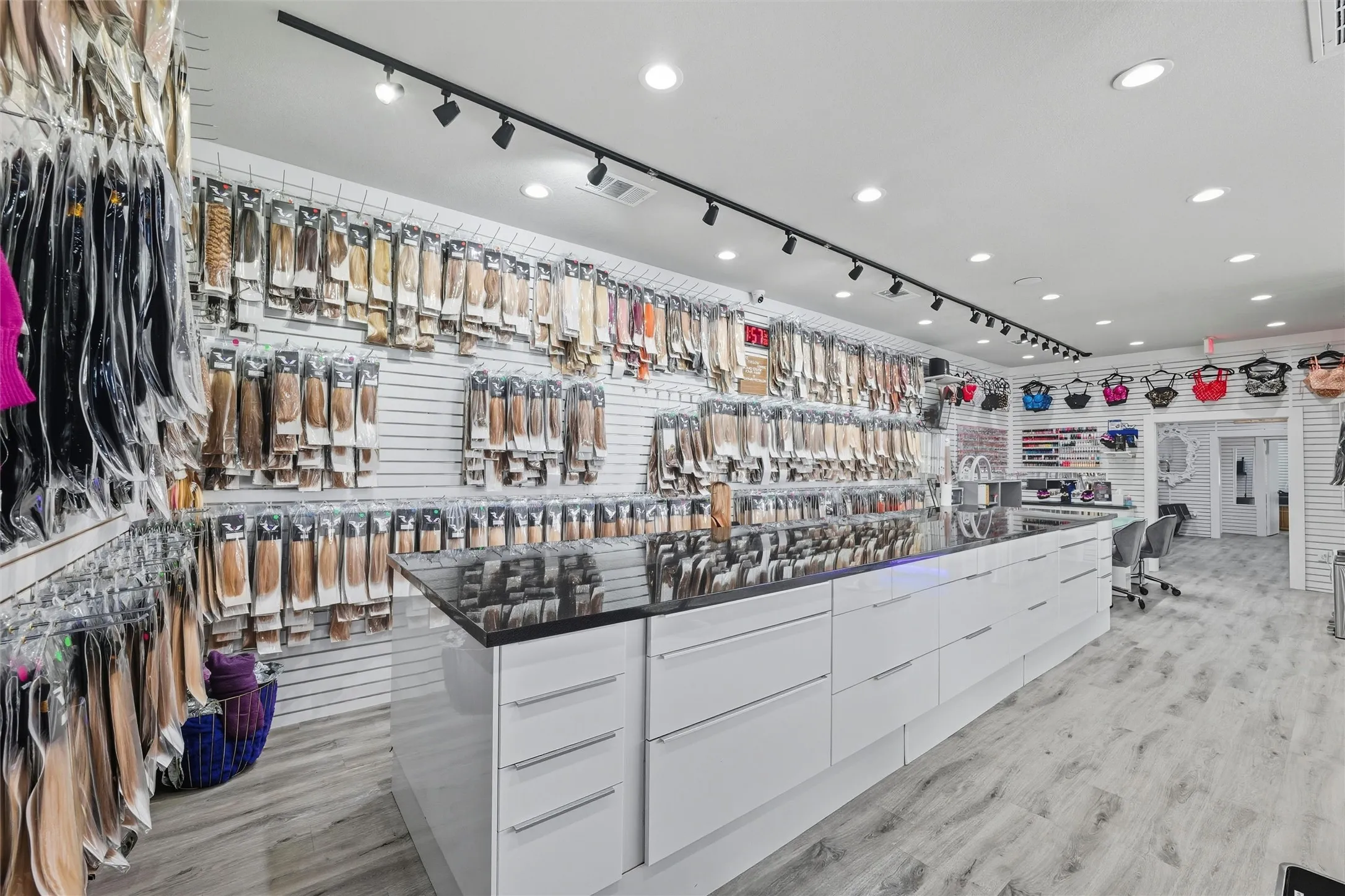 Retail For Sale in Tarrant County , 450 W Harwood Road, Hurst, Texas 76054, 0, 0, Garage spaces, 0 Sqft, built in 2000, Preowned, Price $1,699,999, mls#21138314, Real Estate Agent in Hurst, Homes For Sale in Tarrant county, Homes For Sale in Hurst, Realtor in Hurst Texas, Real Estate Brokerage Independent Realty Texas, Luminita Cordes Realtor
