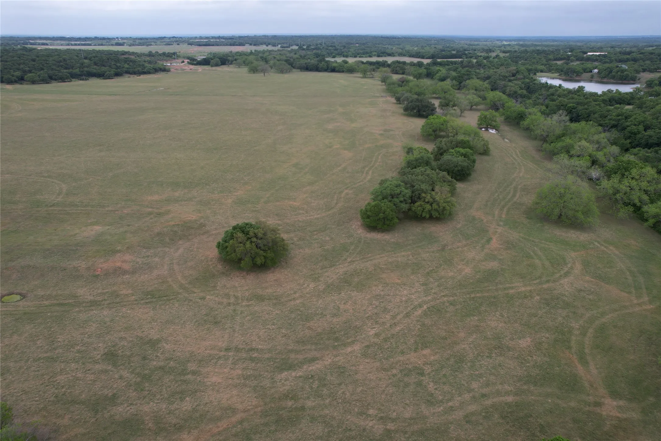 Farm For Sale in Comanche County , 5300 Highway 2247, De Leon, Texas 76444, 3 Bedrooms, 3 Bathrooms, 3 Garage spaces, 2,185 Sqft, built in 1988, Price $2,100,000, mls#21138429, Real Estate Agent in De Leon, Homes For Sale in Comanche county, Homes For Sale in De Leon, Realtor in De Leon Texas, Real Estate Brokerage Independent Realty Texas, Luminita Cordes Realtor