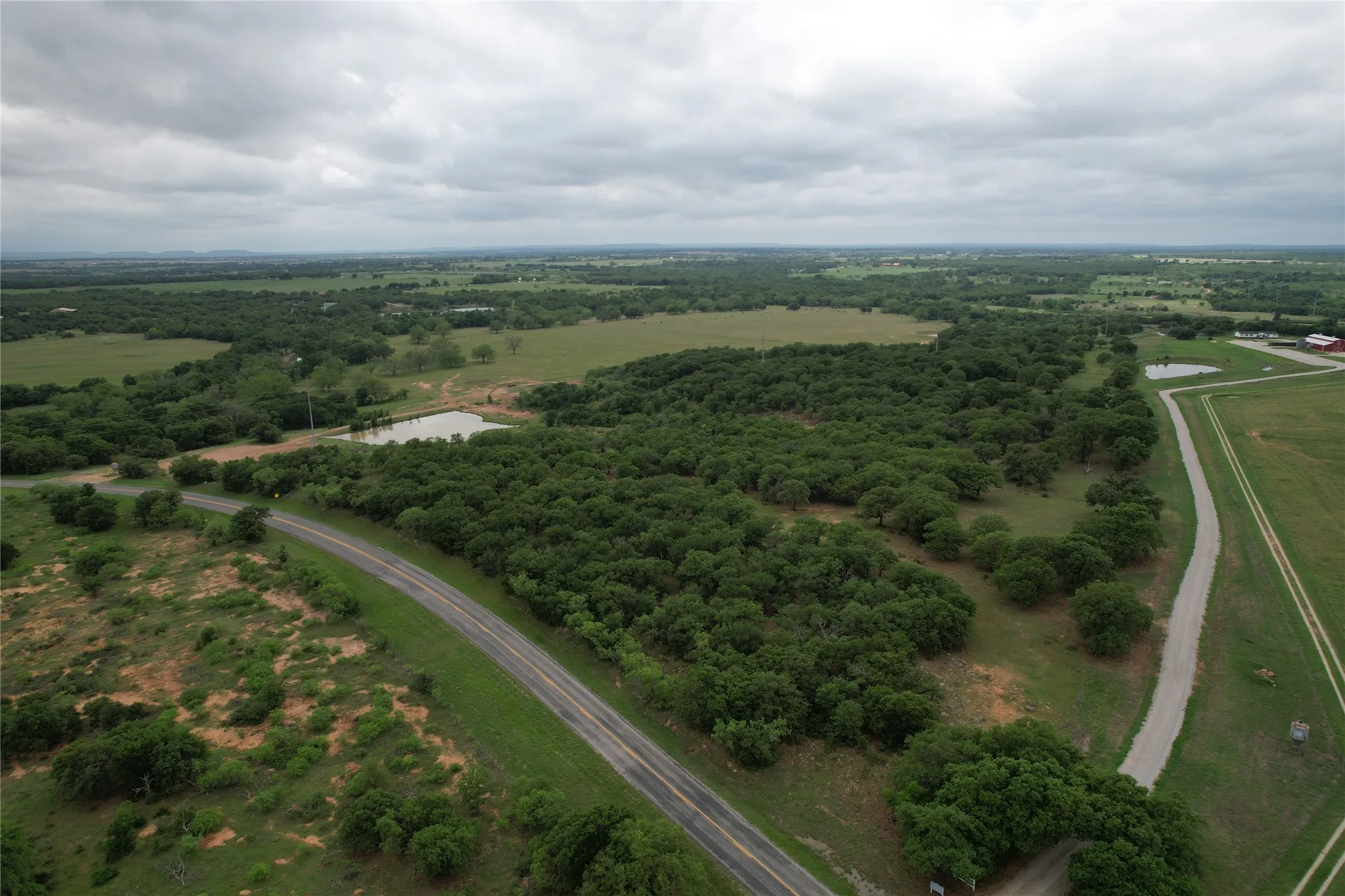 Farm For Sale in Comanche County , 5300 Highway 2247, De Leon, Texas 76444, 3 Bedrooms, 3 Bathrooms, 3 Garage spaces, 2,185 Sqft, built in 1988, Price $2,100,000, mls#21138429, Real Estate Agent in De Leon, Homes For Sale in Comanche county, Homes For Sale in De Leon, Realtor in De Leon Texas, Real Estate Brokerage Independent Realty Texas, Luminita Cordes Realtor