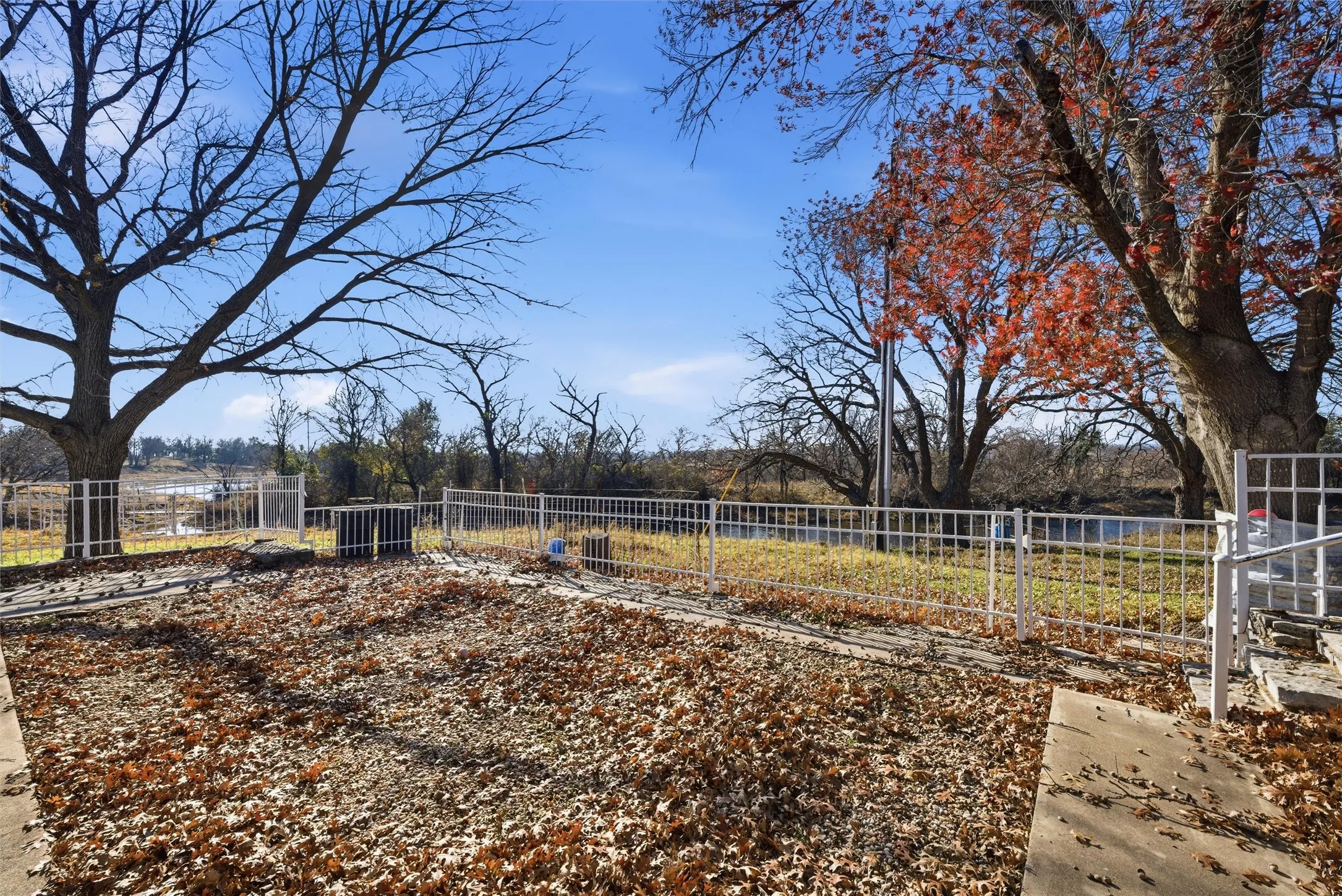 Farm For Sale in Comanche County , 5300 Highway 2247, De Leon, Texas 76444, 3 Bedrooms, 3 Bathrooms, 3 Garage spaces, 2,185 Sqft, built in 1988, Price $2,100,000, mls#21138429, Real Estate Agent in De Leon, Homes For Sale in Comanche county, Homes For Sale in De Leon, Realtor in De Leon Texas, Real Estate Brokerage Independent Realty Texas, Luminita Cordes Realtor