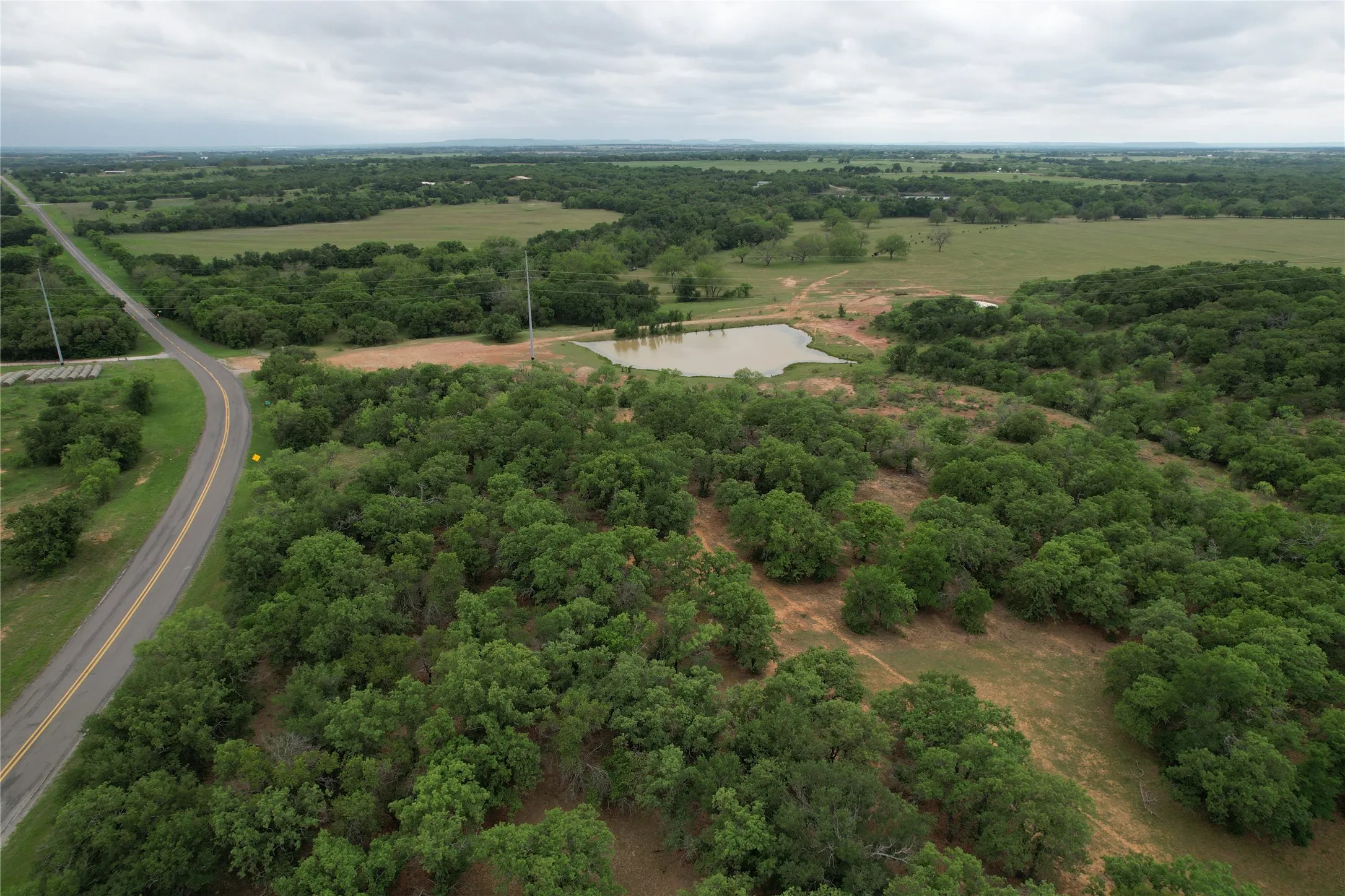 Farm For Sale in Comanche County , 5300 Highway 2247, De Leon, Texas 76444, 3 Bedrooms, 3 Bathrooms, 3 Garage spaces, 2,185 Sqft, built in 1988, Price $2,100,000, mls#21138429, Real Estate Agent in De Leon, Homes For Sale in Comanche county, Homes For Sale in De Leon, Realtor in De Leon Texas, Real Estate Brokerage Independent Realty Texas, Luminita Cordes Realtor