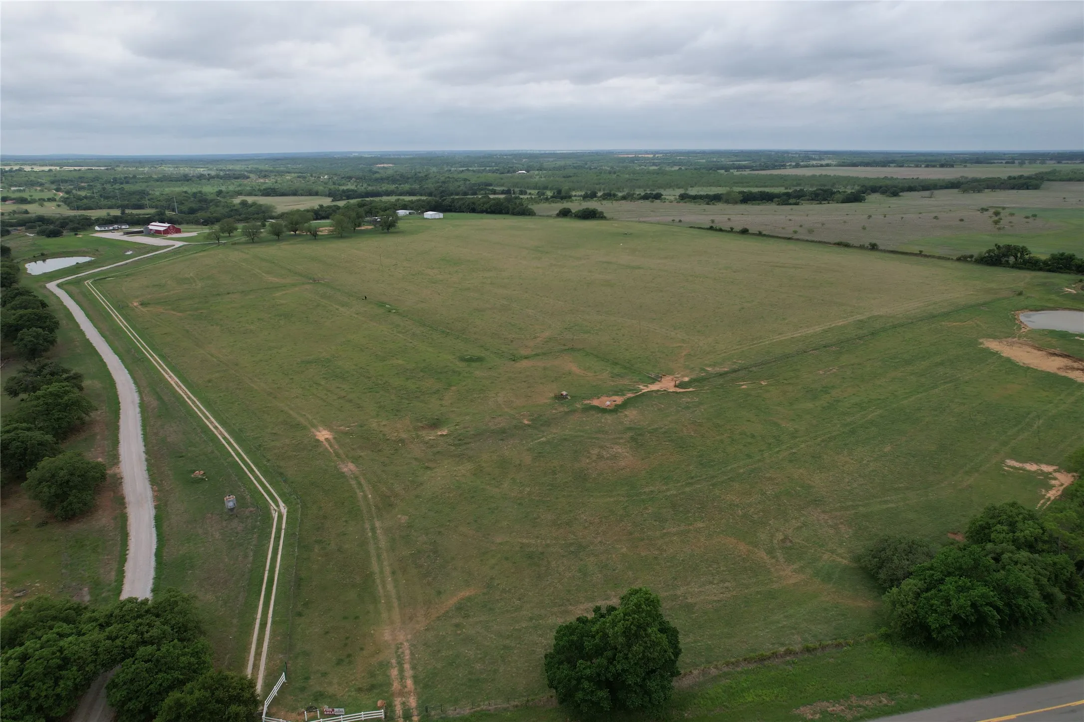 Farm For Sale in Comanche County , 5300 Highway 2247, De Leon, Texas 76444, 3 Bedrooms, 3 Bathrooms, 3 Garage spaces, 2,185 Sqft, built in 1988, Price $2,100,000, mls#21138429, Real Estate Agent in De Leon, Homes For Sale in Comanche county, Homes For Sale in De Leon, Realtor in De Leon Texas, Real Estate Brokerage Independent Realty Texas, Luminita Cordes Realtor