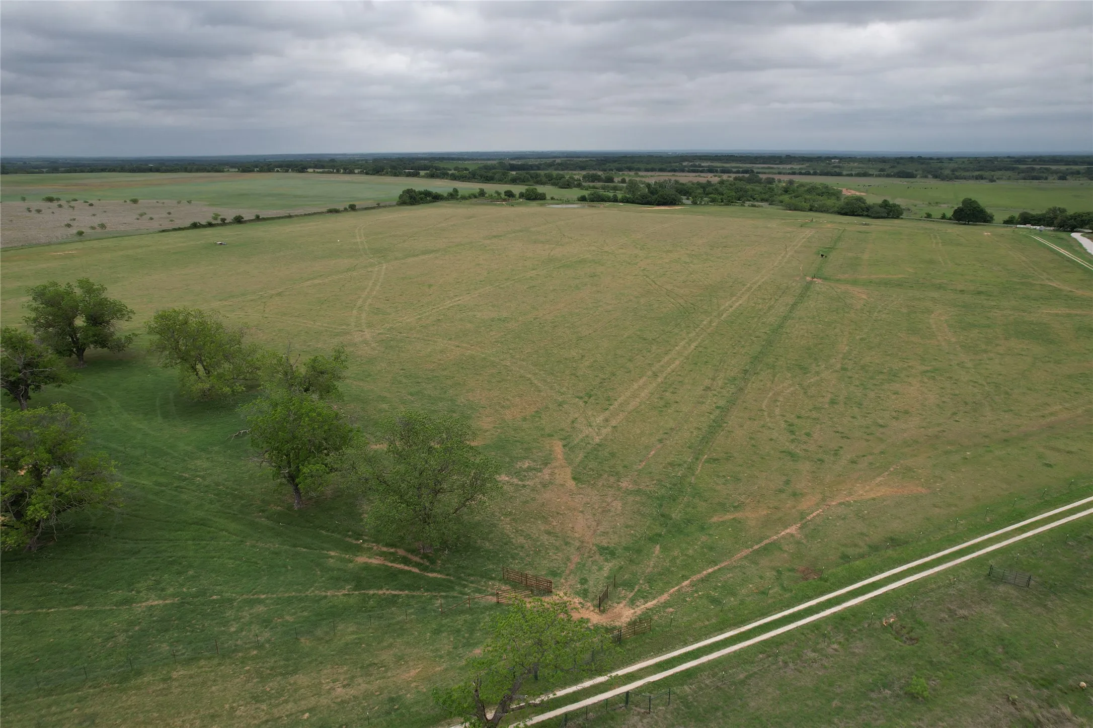 Farm For Sale in Comanche County , 5300 Highway 2247, De Leon, Texas 76444, 3 Bedrooms, 3 Bathrooms, 3 Garage spaces, 2,185 Sqft, built in 1988, Price $2,100,000, mls#21138429, Real Estate Agent in De Leon, Homes For Sale in Comanche county, Homes For Sale in De Leon, Realtor in De Leon Texas, Real Estate Brokerage Independent Realty Texas, Luminita Cordes Realtor