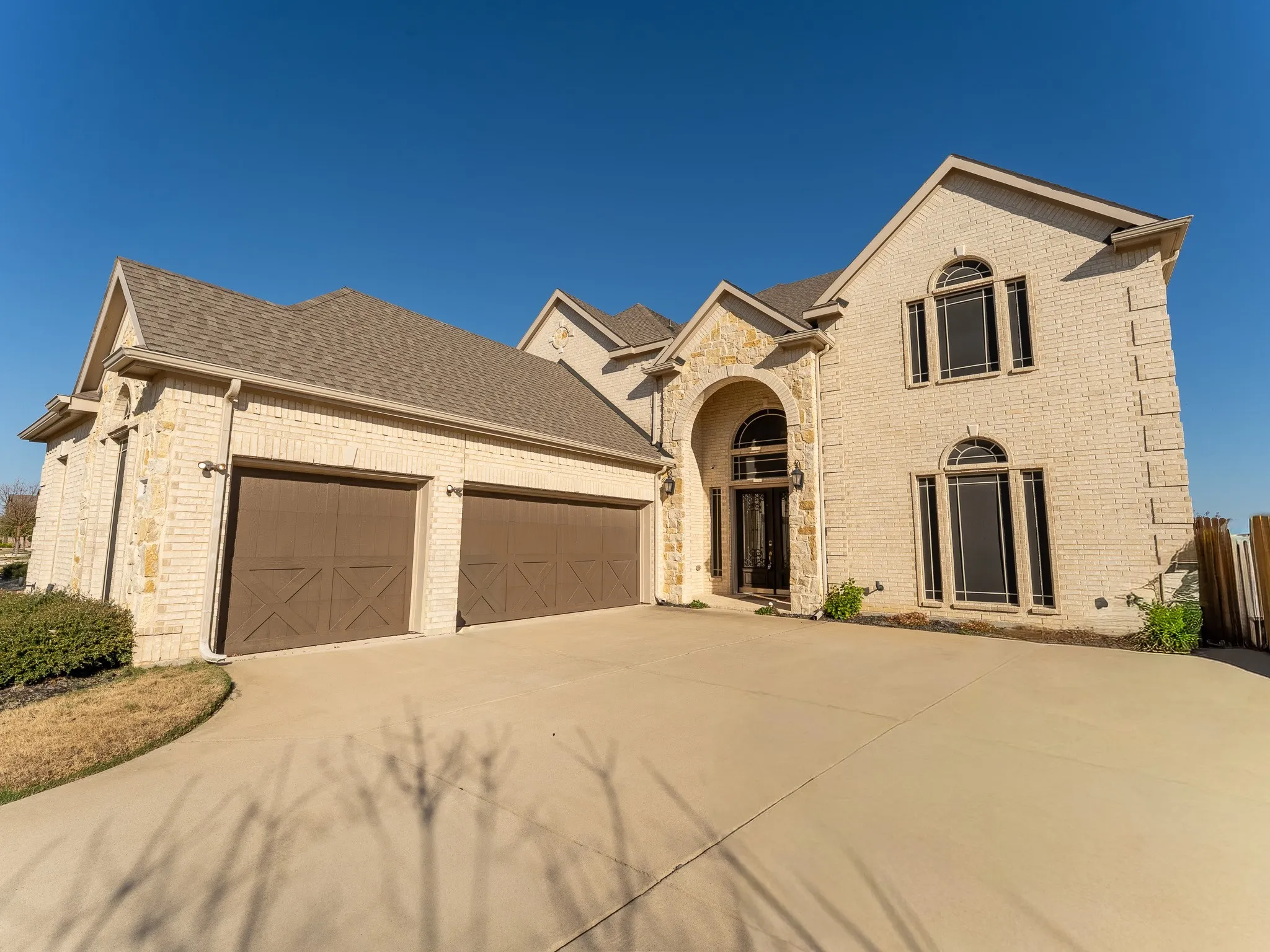 Single Family Residence For Sale in Ellis County , 2630 Flatbush Avenue, Midlothian, Texas 76065, 5 Bedroom, 5 Bathroom, 3 Garage spaces, 4,570 Sqft, built in 2019, mls#21138146, Real Estate Agent in Midlothian, Homes For Sale in Ellis county, Homes For Sale in Midlothian, Realtor in Midlothian Texas, Real Estate Brokerage Independent Realty Texas, Luminita Cordes Realtor