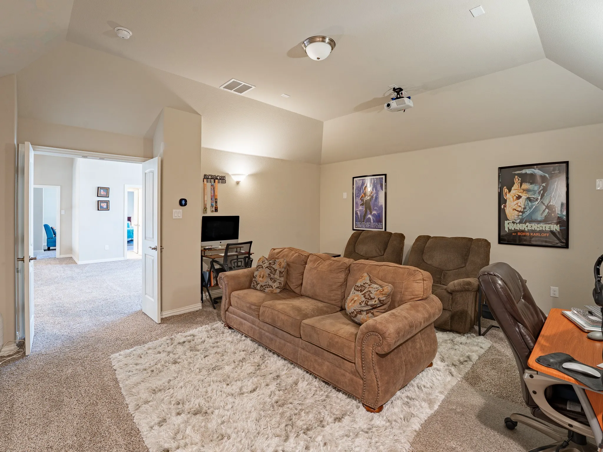 Single Family Residence For Sale in Ellis County , 2630 Flatbush Avenue, Midlothian, Texas 76065, 5 Bedroom, 5 Bathroom, 3 Garage spaces, 4,570 Sqft, built in 2019, mls#21138146, Real Estate Agent in Midlothian, Homes For Sale in Ellis county, Homes For Sale in Midlothian, Realtor in Midlothian Texas, Real Estate Brokerage Independent Realty Texas, Luminita Cordes Realtor