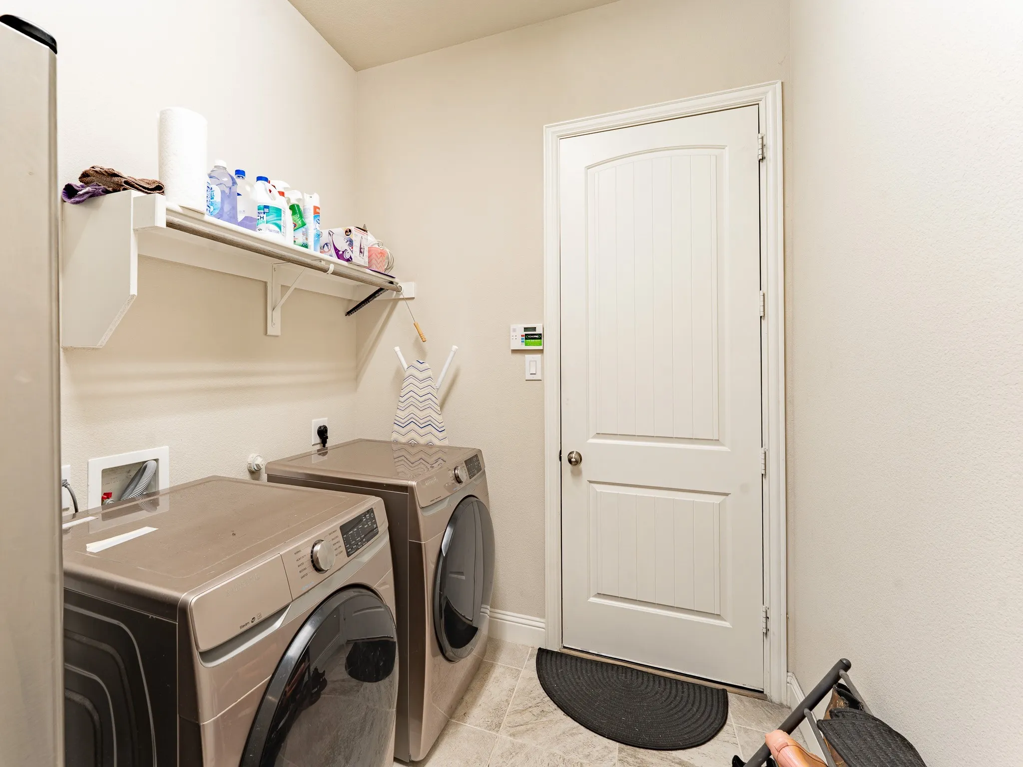 Single Family Residence For Sale in Ellis County , 2630 Flatbush Avenue, Midlothian, Texas 76065, 5 Bedroom, 5 Bathroom, 3 Garage spaces, 4,570 Sqft, built in 2019, mls#21138146, Real Estate Agent in Midlothian, Homes For Sale in Ellis county, Homes For Sale in Midlothian, Realtor in Midlothian Texas, Real Estate Brokerage Independent Realty Texas, Luminita Cordes Realtor