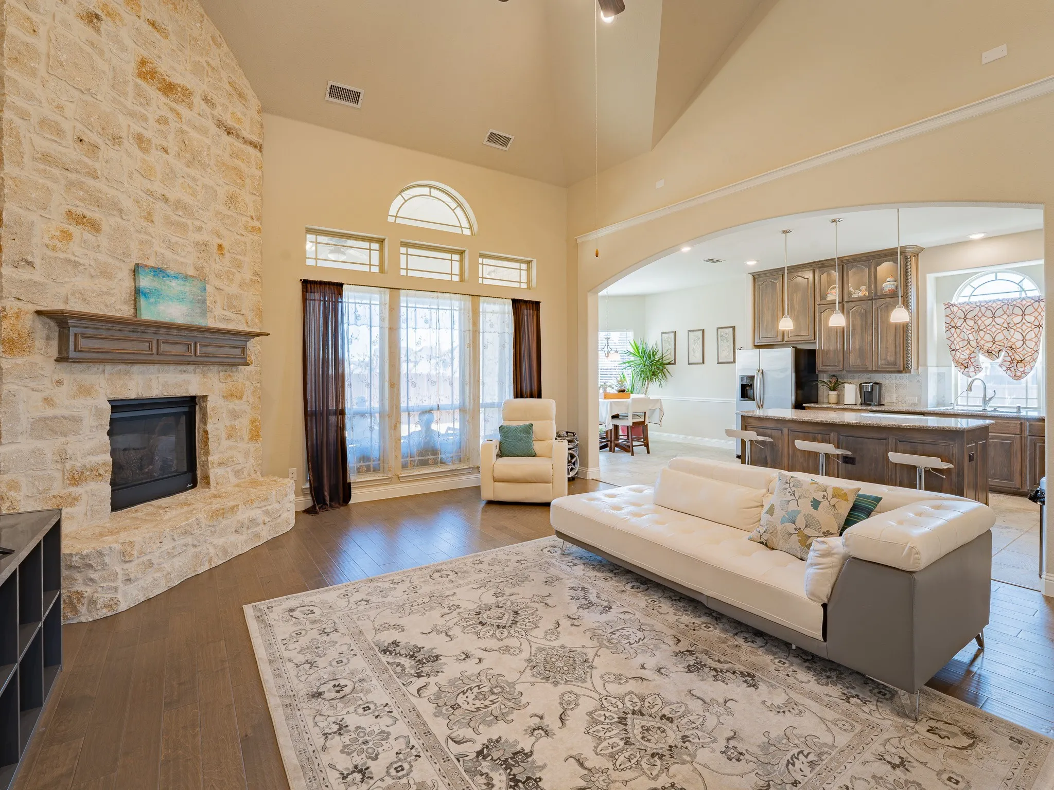 Single Family Residence For Sale in Ellis County , 2630 Flatbush Avenue, Midlothian, Texas 76065, 5 Bedroom, 5 Bathroom, 3 Garage spaces, 4,570 Sqft, built in 2019, mls#21138146, Real Estate Agent in Midlothian, Homes For Sale in Ellis county, Homes For Sale in Midlothian, Realtor in Midlothian Texas, Real Estate Brokerage Independent Realty Texas, Luminita Cordes Realtor