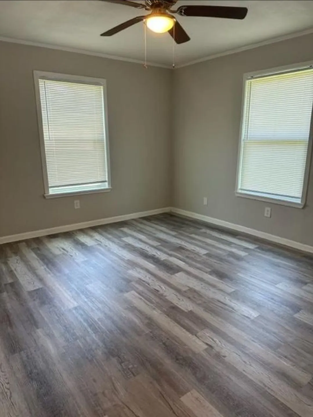 Single Family Residence For Sale in Hunt County , 6007 Colorado Street, Greenville, Texas 75402, 3 Bedroom, 1 Bathroom, Garage spaces, 1,215 Sqft, built in 1975, Preowned, mls#21138590, Real Estate Agent in Greenville, Homes For Sale in Hunt county, Homes For Sale in Greenville, Realtor in Greenville Texas, Real Estate Brokerage Independent Realty Texas, Luminita Cordes Realtor