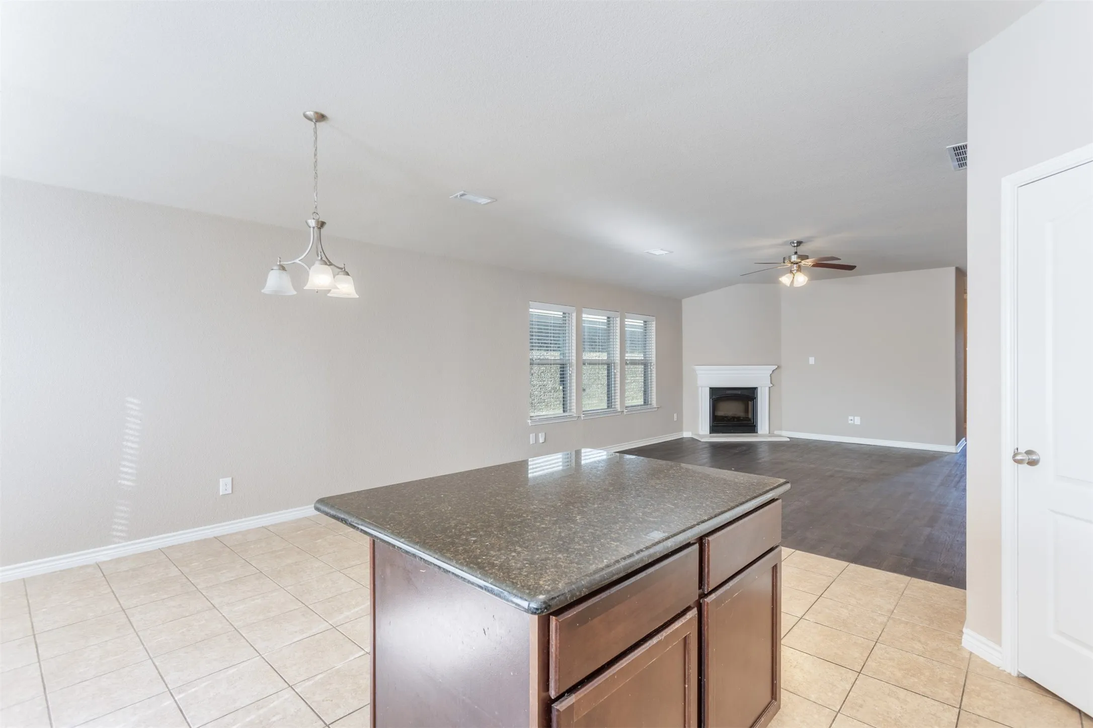 Single Family Residence For Sale in Denton County , 1408 Villa Paloma Boulevard, Little Elm, Texas 75068, 4 Bedroom, 3 Bathroom, 2 Garage spaces, 2,018 Sqft, built in 2013, Preowned, mls#21138604, Real Estate Agent in Little Elm, Homes For Sale in Denton county, Homes For Sale in Little Elm, Realtor in Little Elm Texas, Real Estate Brokerage Independent Realty Texas, Luminita Cordes Realtor