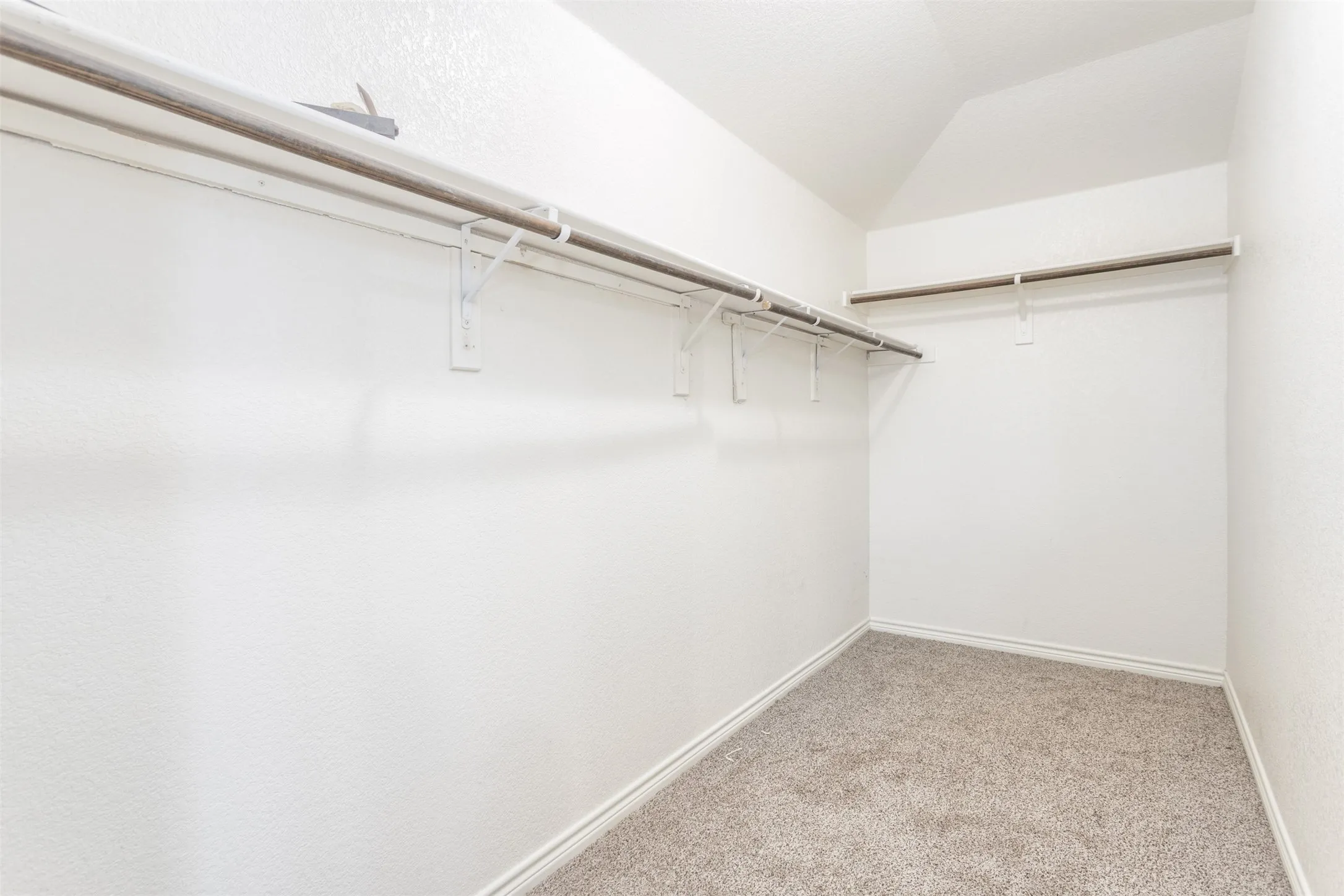 Single Family Residence For Sale in Denton County , 1408 Villa Paloma Boulevard, Little Elm, Texas 75068, 4 Bedroom, 3 Bathroom, 2 Garage spaces, 2,018 Sqft, built in 2013, Preowned, mls#21138604, Real Estate Agent in Little Elm, Homes For Sale in Denton county, Homes For Sale in Little Elm, Realtor in Little Elm Texas, Real Estate Brokerage Independent Realty Texas, Luminita Cordes Realtor