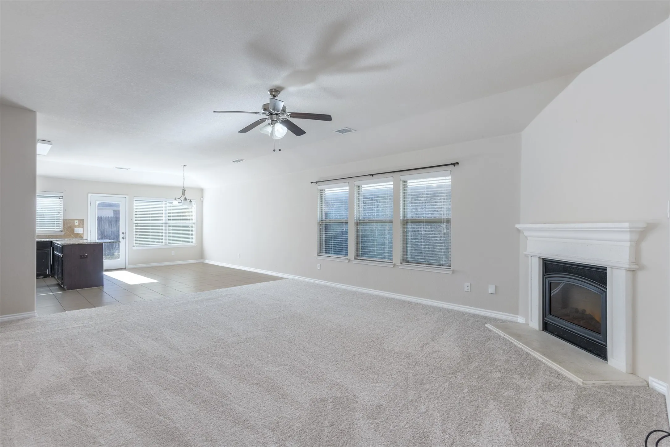 Single Family Residence For Sale in Denton County , 1308 Villa Paloma Boulevard, Little Elm, Texas 75068, 4 Bedroom, 3 Bathroom, 2 Garage spaces, 2,018 Sqft, built in 2013, Preowned, mls#21138591, Real Estate Agent in Little Elm, Homes For Sale in Denton county, Homes For Sale in Little Elm, Realtor in Little Elm Texas, Real Estate Brokerage Independent Realty Texas, Luminita Cordes Realtor